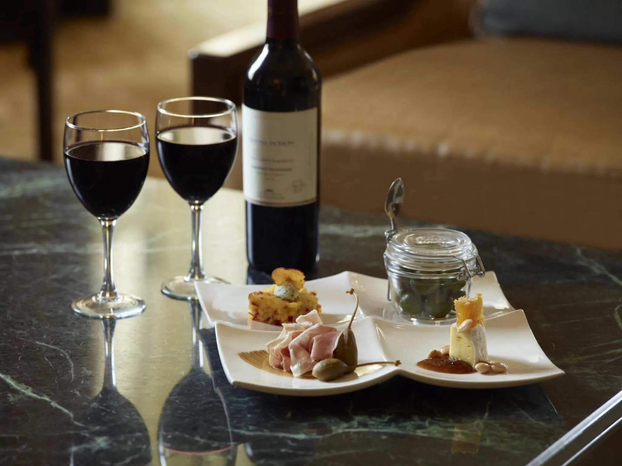 Bedroom in Omni San Francisco