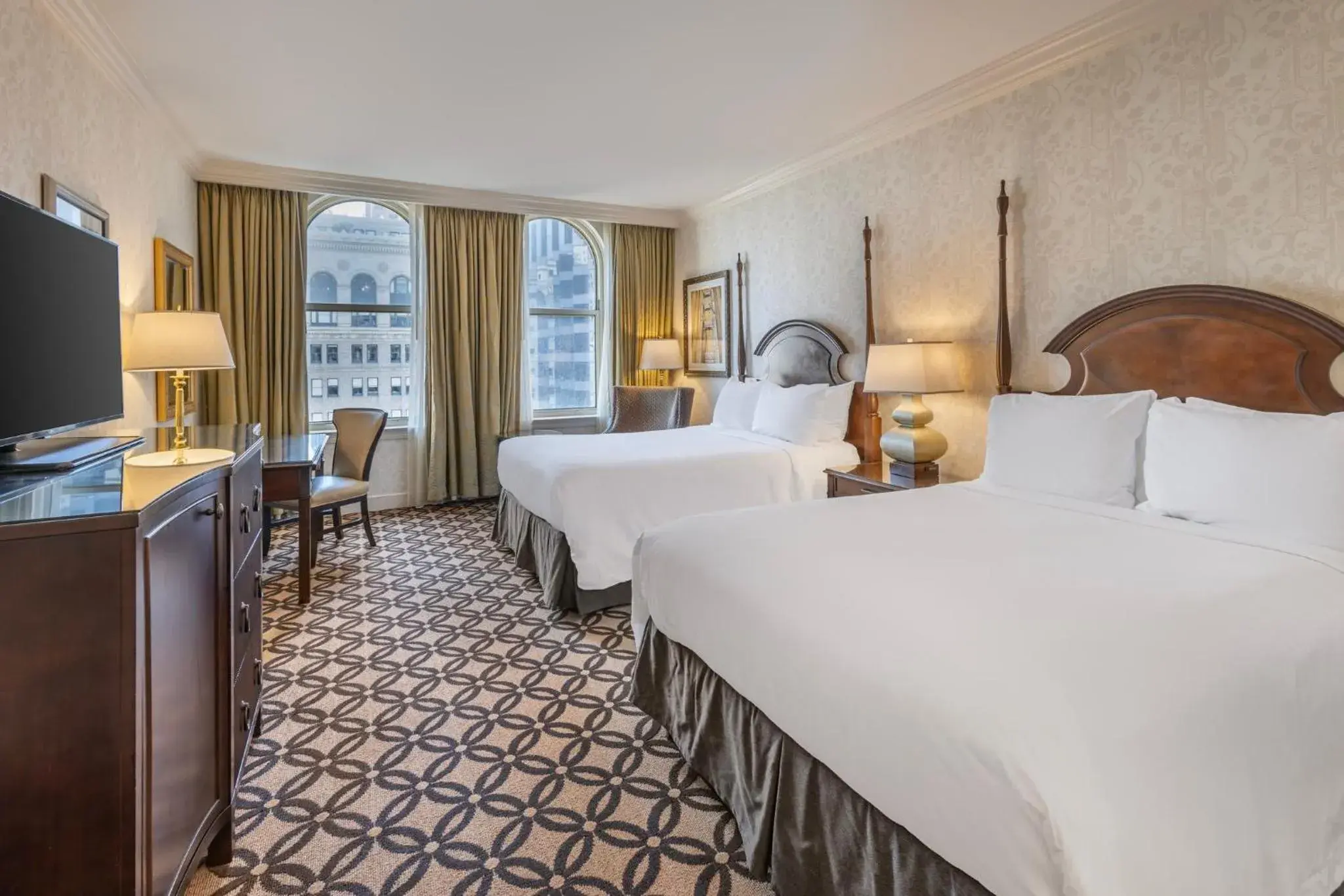 Photo of the whole room, Bed in Omni San Francisco Photo of the whole room, Bed in Omni San Francisco