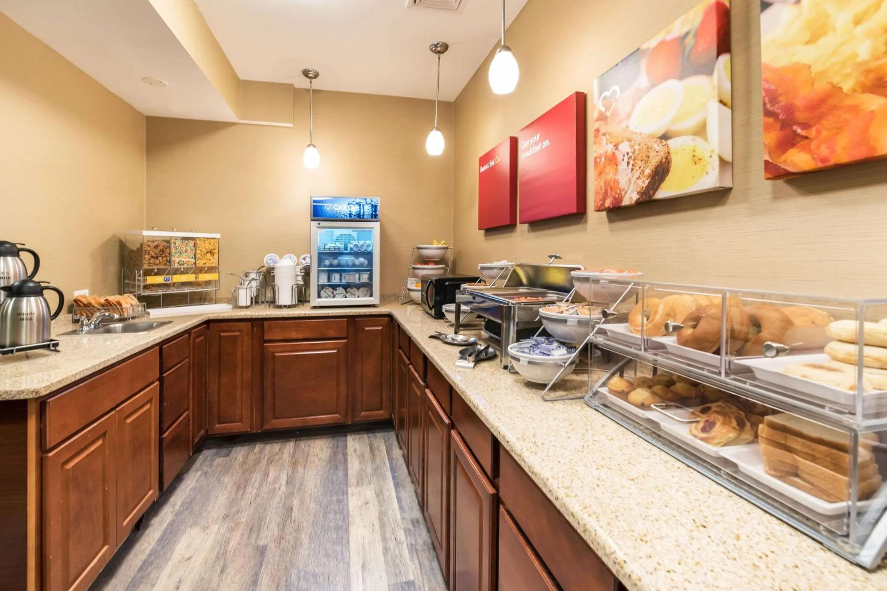 Restaurant/places to eat in Comfort Suites Atlantic City North