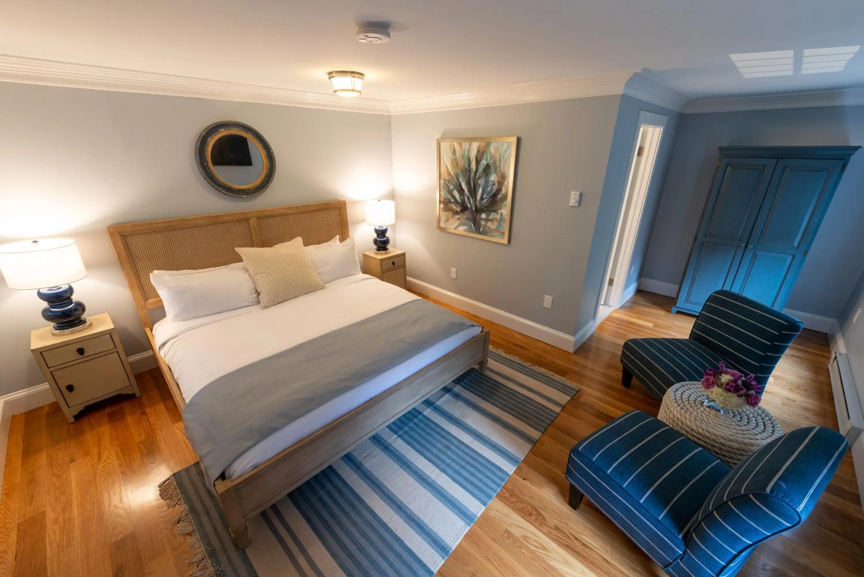 Deluxe Room in Town & Tide Inn