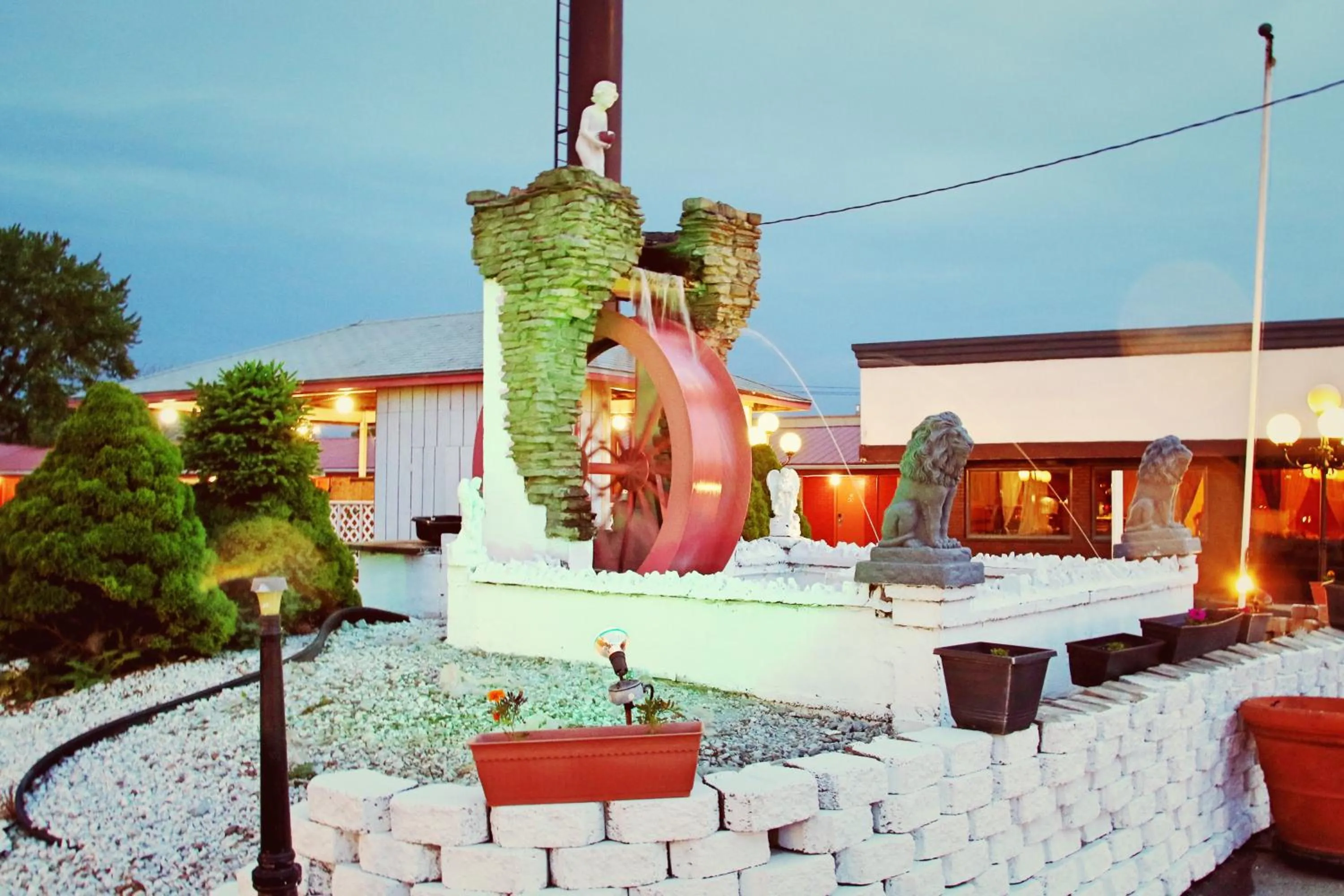 Facade/entrance, Property Building in Budget Host Inn Niagara Falls