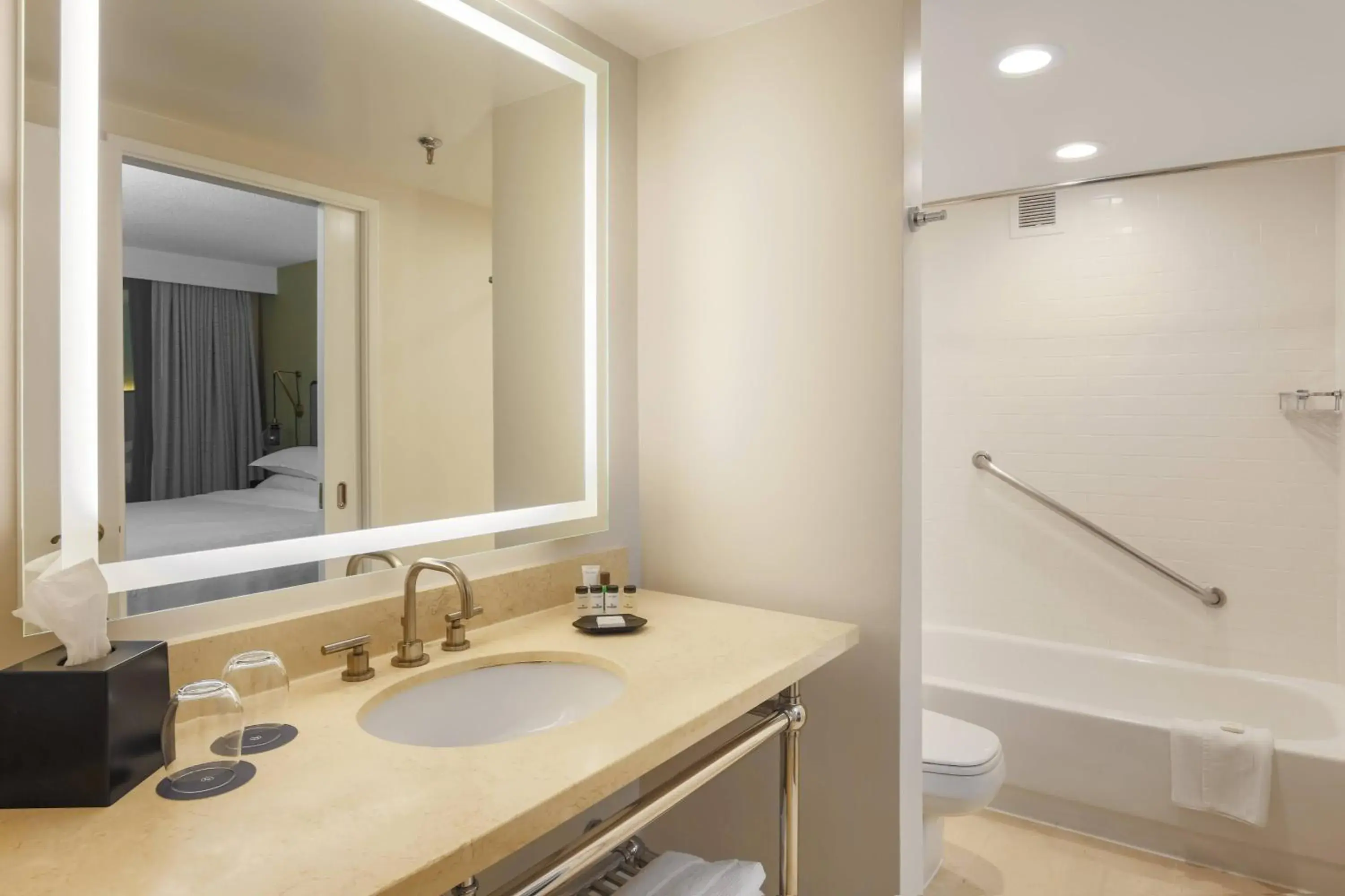 1 King & 1 Queen Bed, 2 Bedroom Suite, Balcony in Sheraton Suites Market Center Dallas 1 King & 1 Queen Bed, 2 Bedroom Suite, Balcony in Sheraton Suites Market Center Dallas