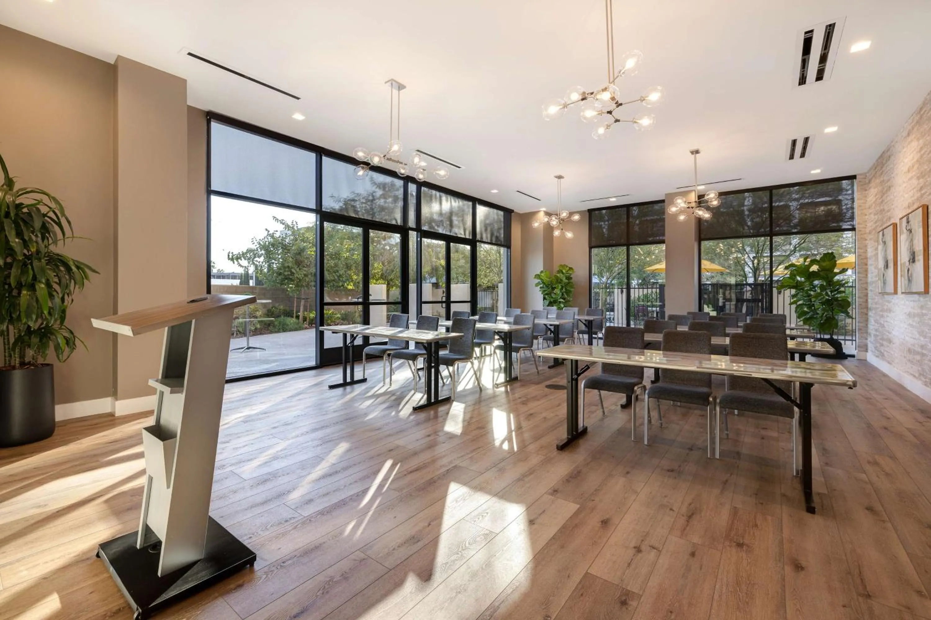 Meeting/conference room in Home2 Suites By Hilton Anaheim Resort