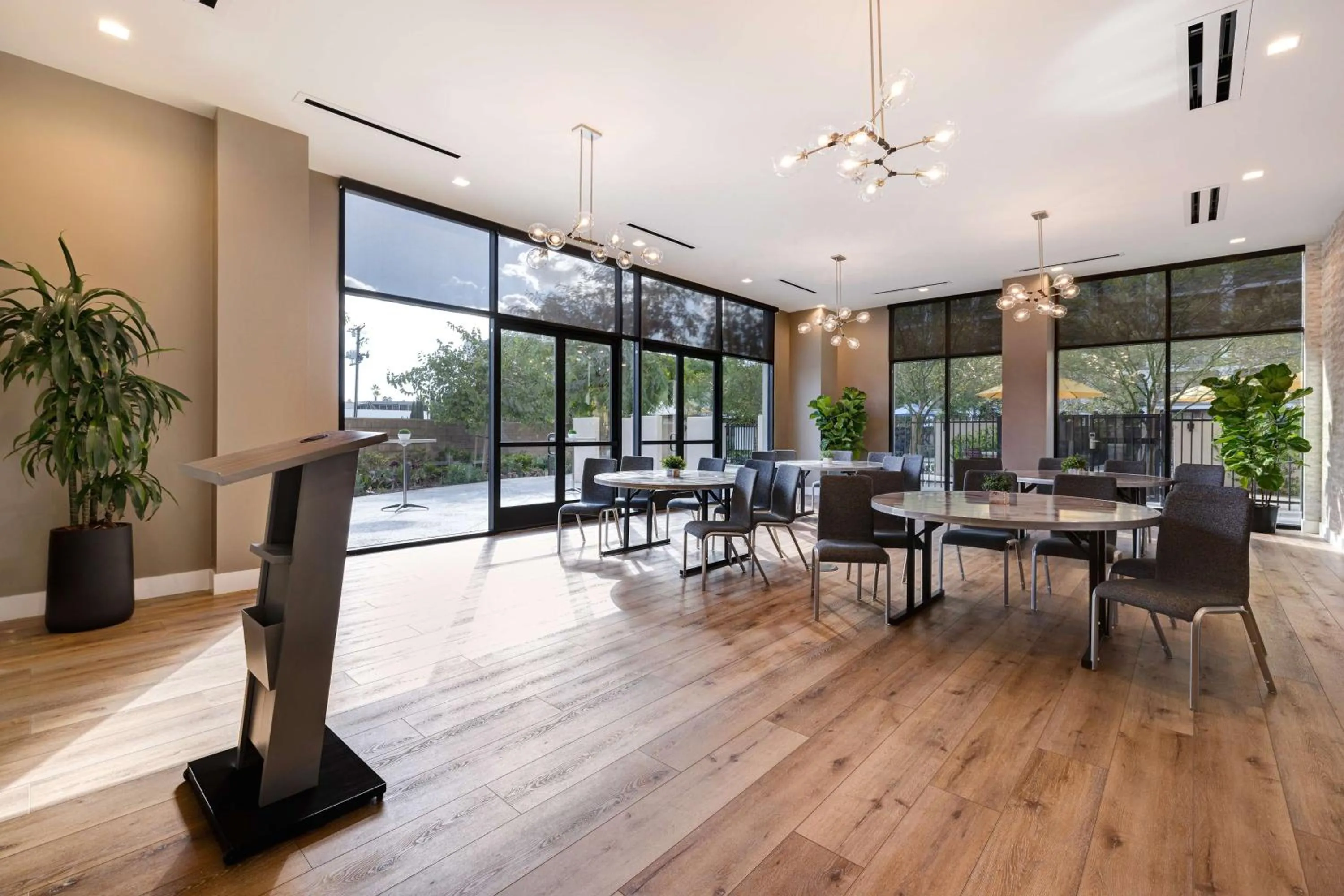 Meeting/conference room in Home2 Suites By Hilton Anaheim Resort