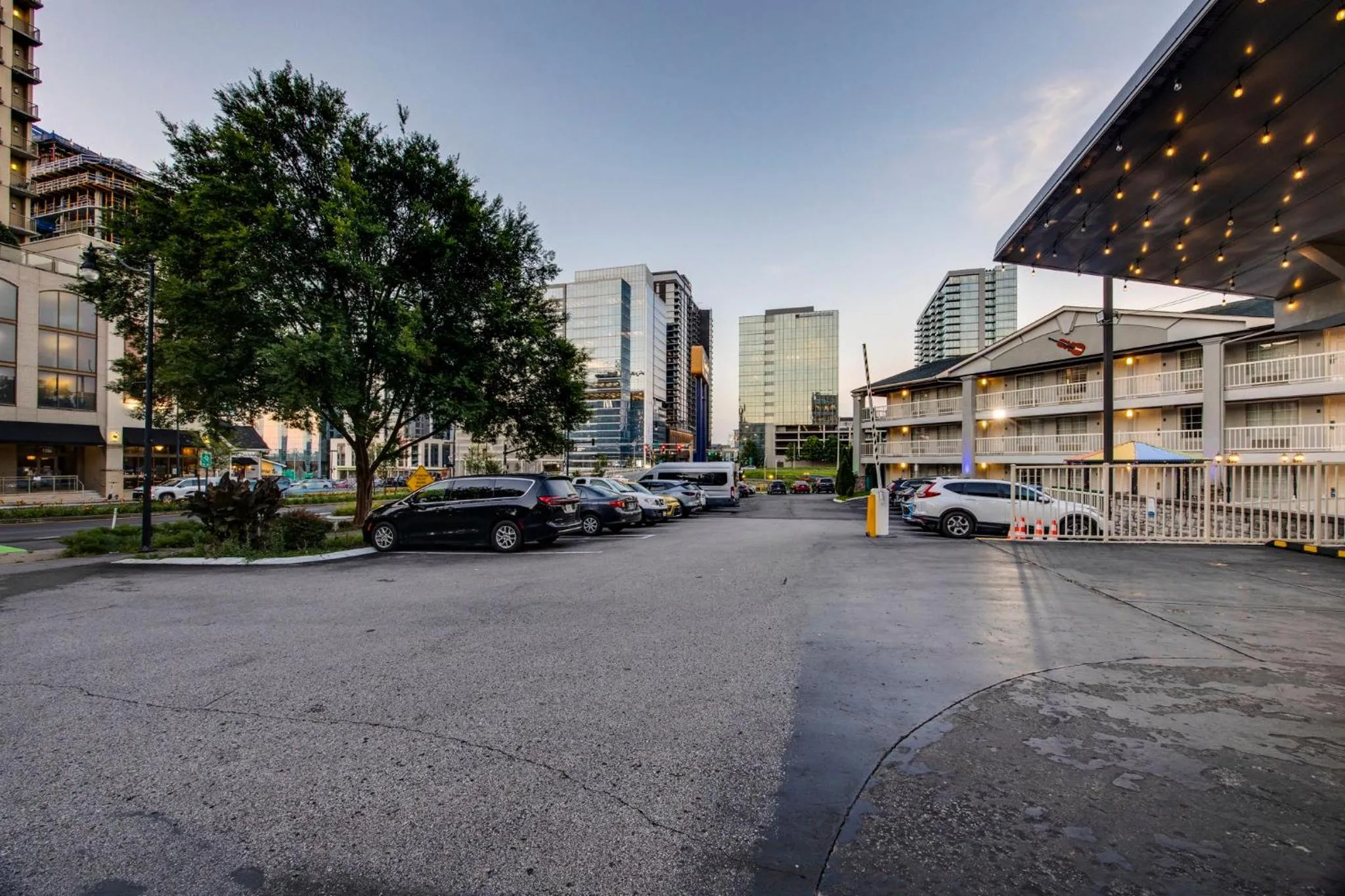 Property building in Comfort Inn Downtown Nashville - Music City Center