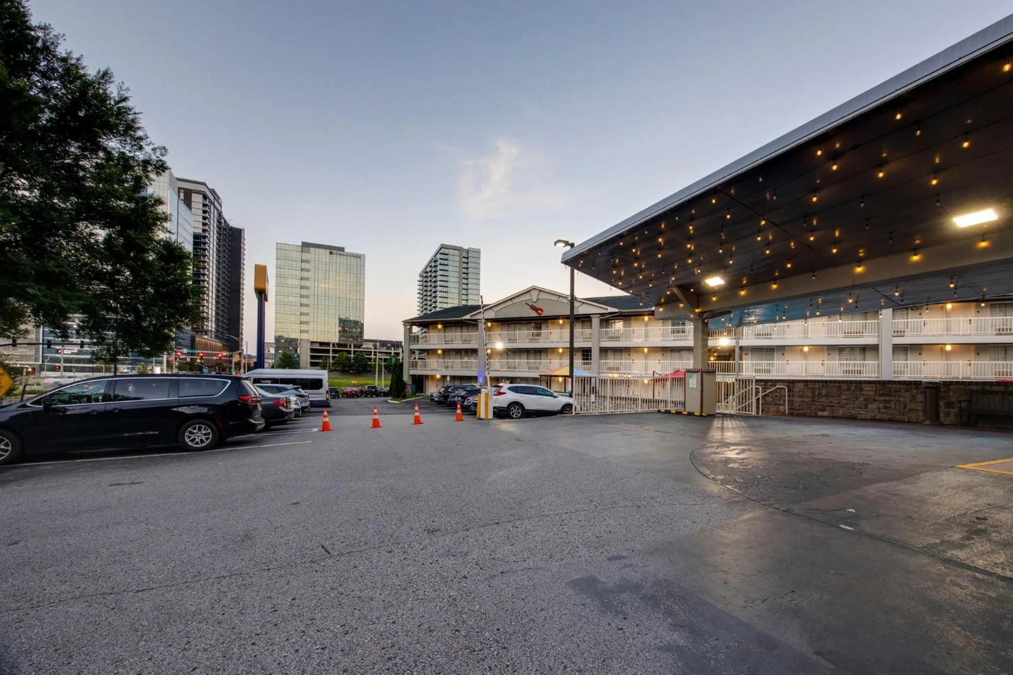 Property building in Comfort Inn Downtown Nashville - Music City Center