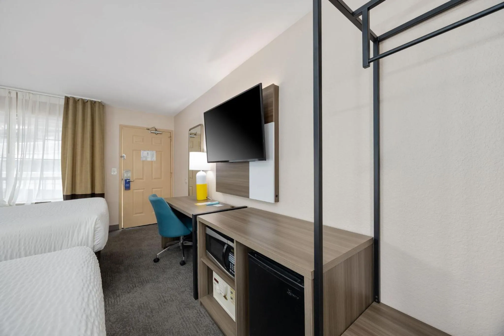 TV and multimedia, Bed in Comfort Inn Downtown Nashville - Music City Center