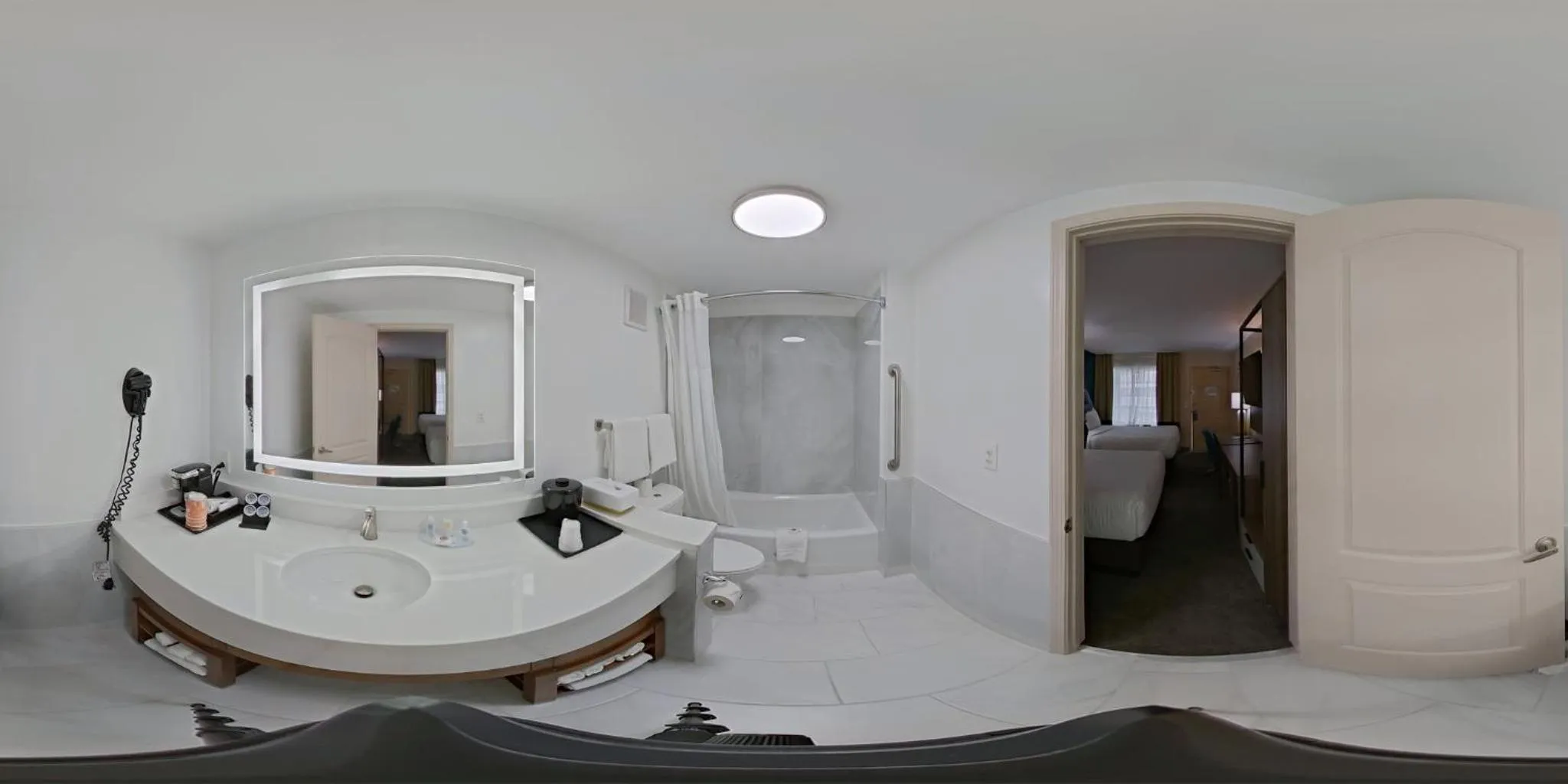 Shower in Comfort Inn Downtown Nashville - Music City Center