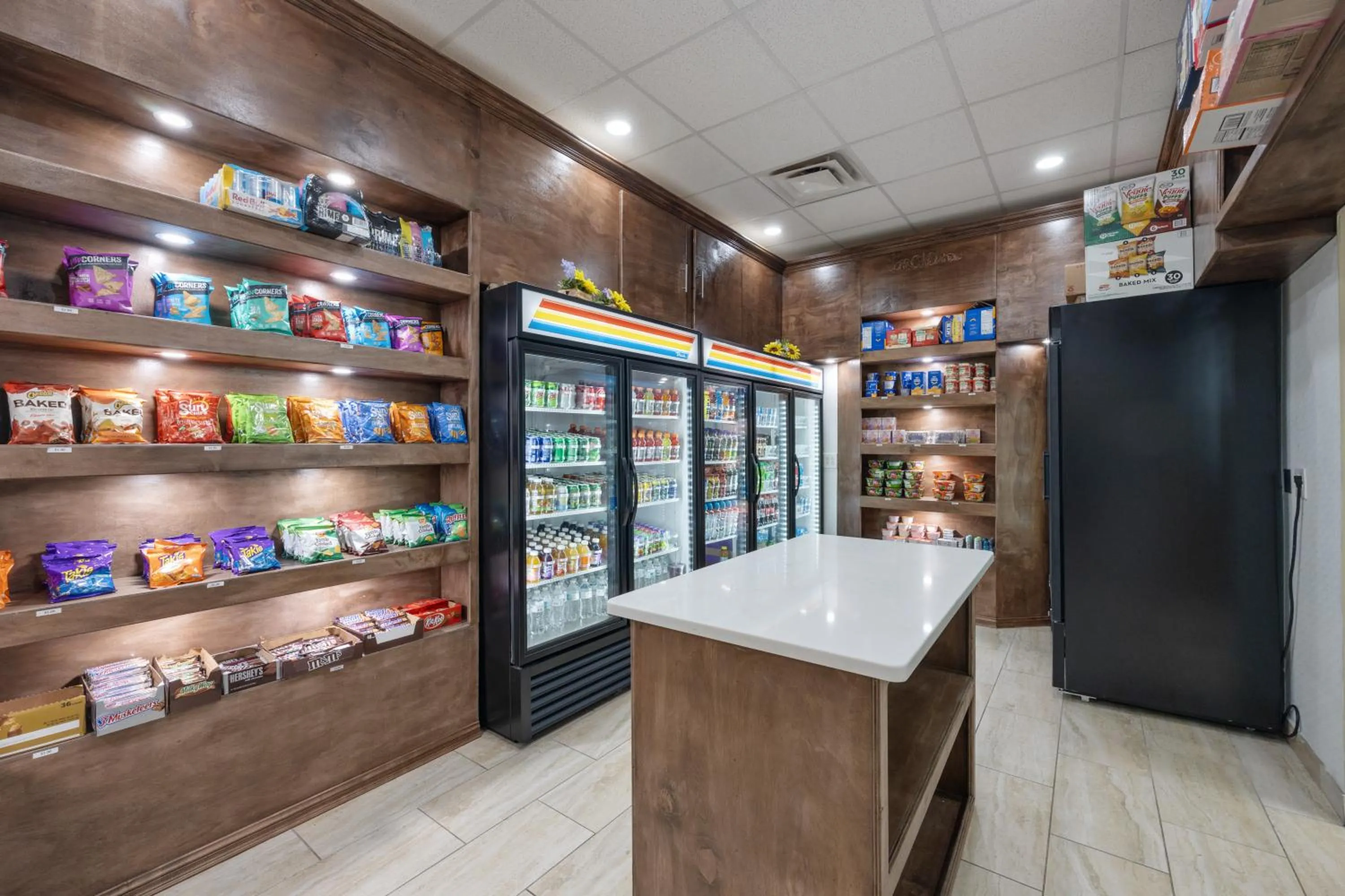 On-site shops in Comfort Inn Downtown Nashville - Music City Center