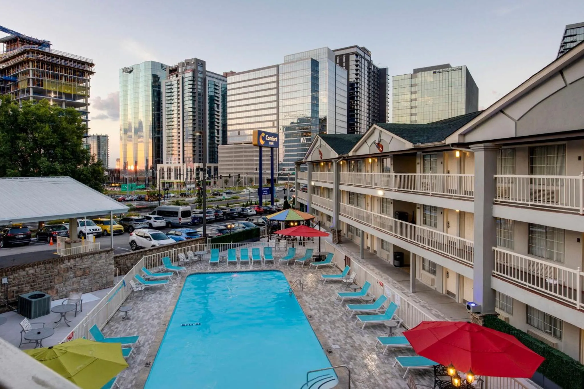 Swimming pool in Comfort Inn Downtown Nashville - Music City Center