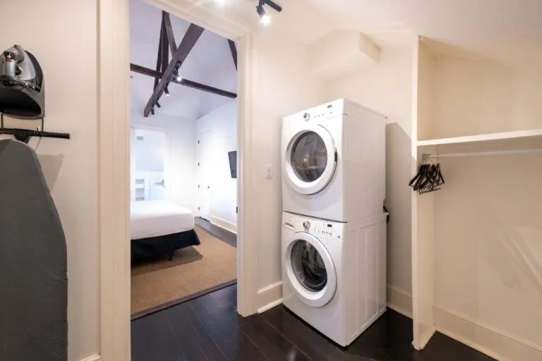 laundry in Melrose Mansion