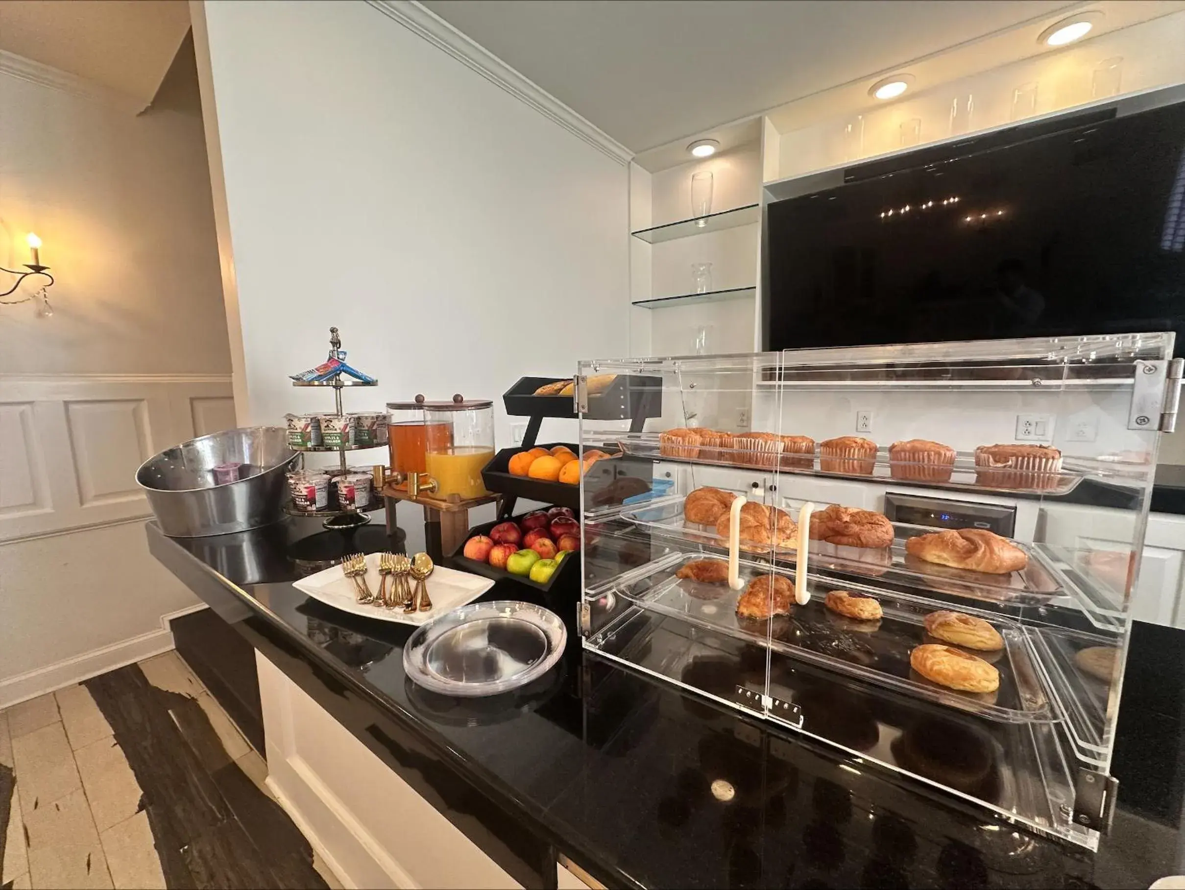 Breakfast in Melrose Mansion Breakfast in Melrose Mansion