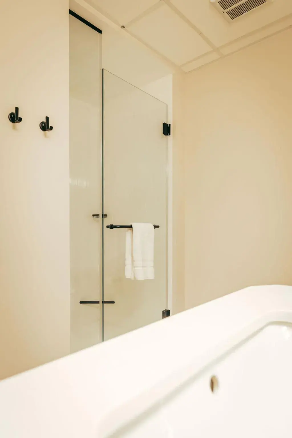 Bedroom, Bed in The Wylie Inn and Conference Center at Endicott College Bedroom, Bed in The Wylie Inn and Conference Center at Endicott College