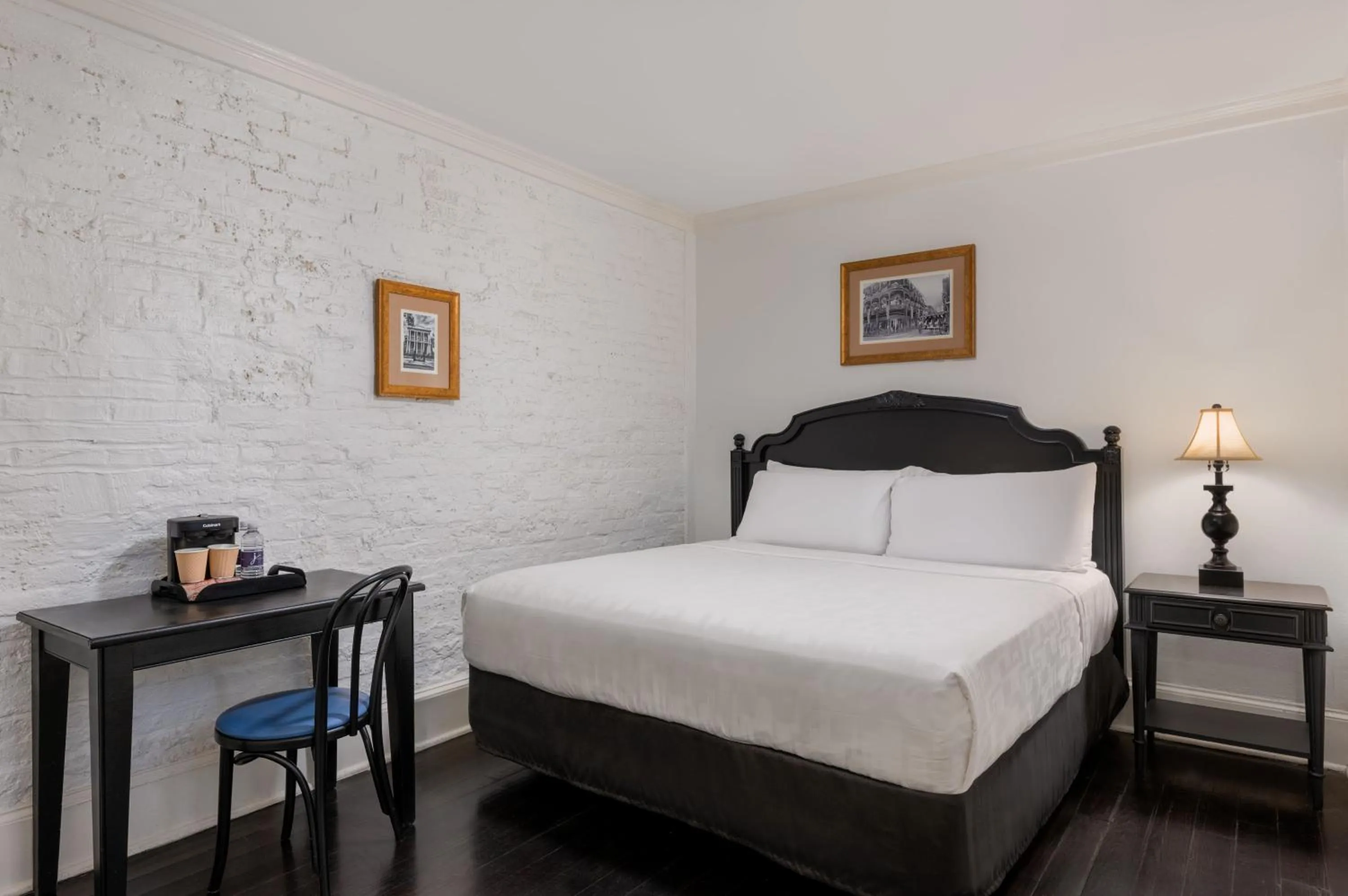 Bed in Hotel Royal New Orleans