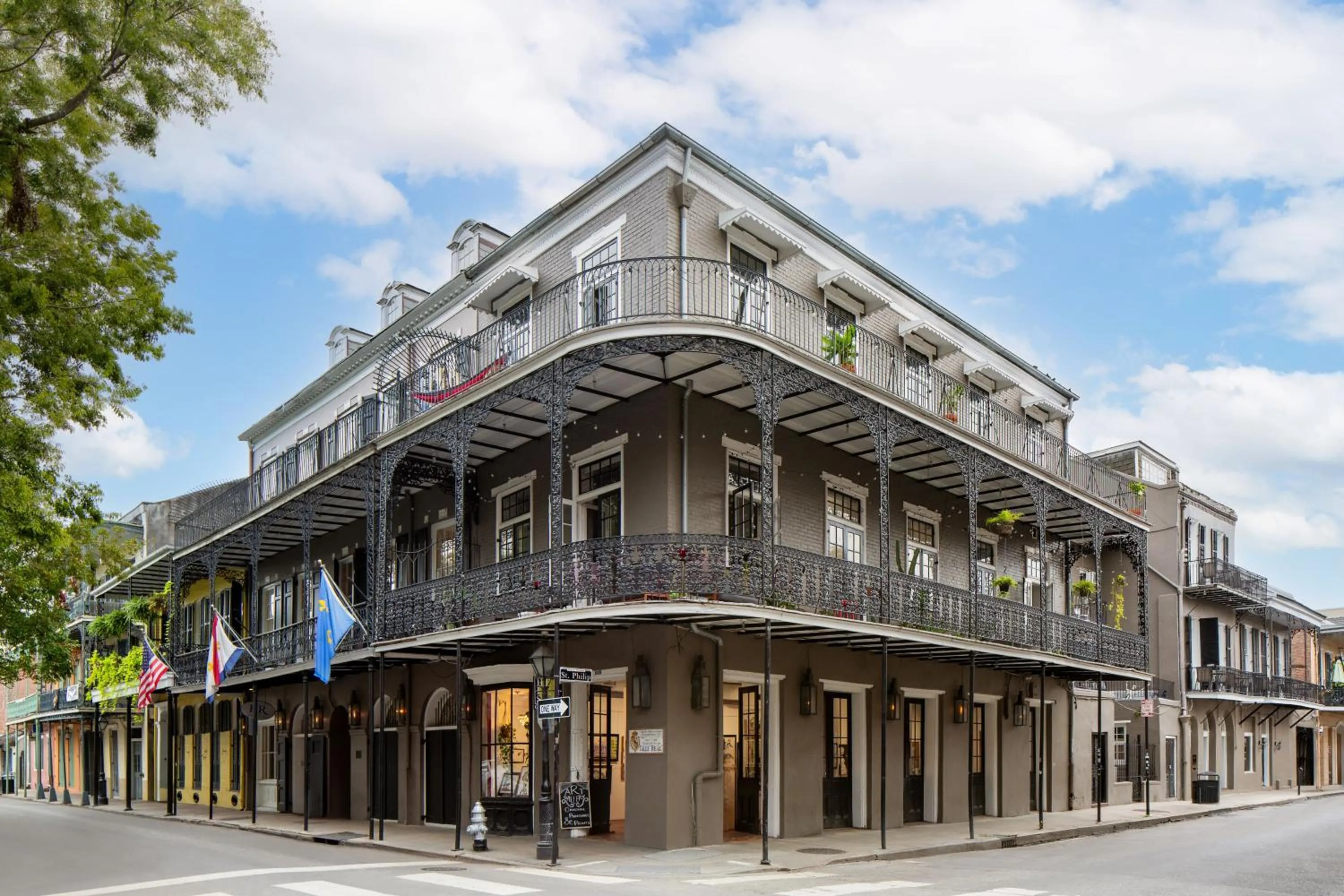 Property building in Hotel Royal New Orleans