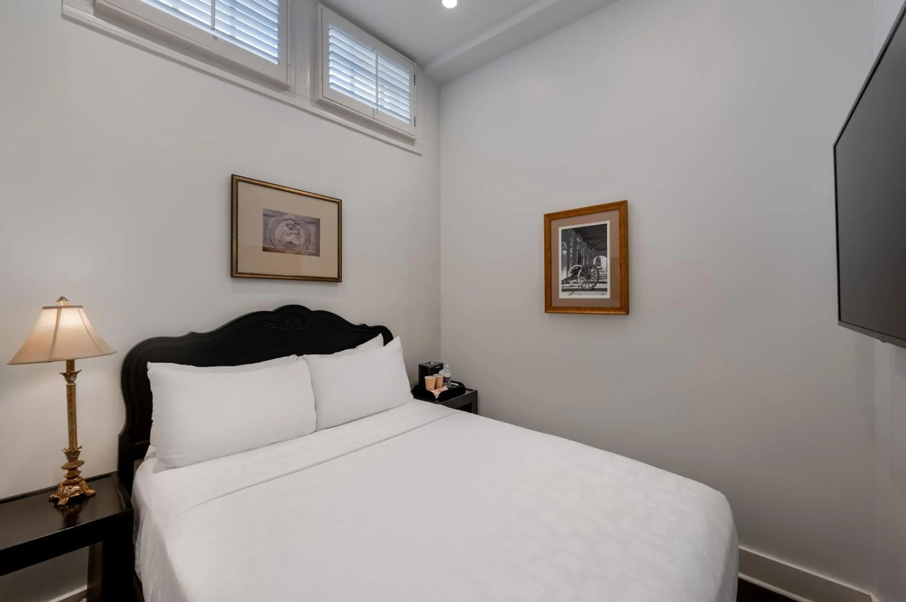 Petite Room in Hotel Royal New Orleans Petite Room in Hotel Royal New Orleans