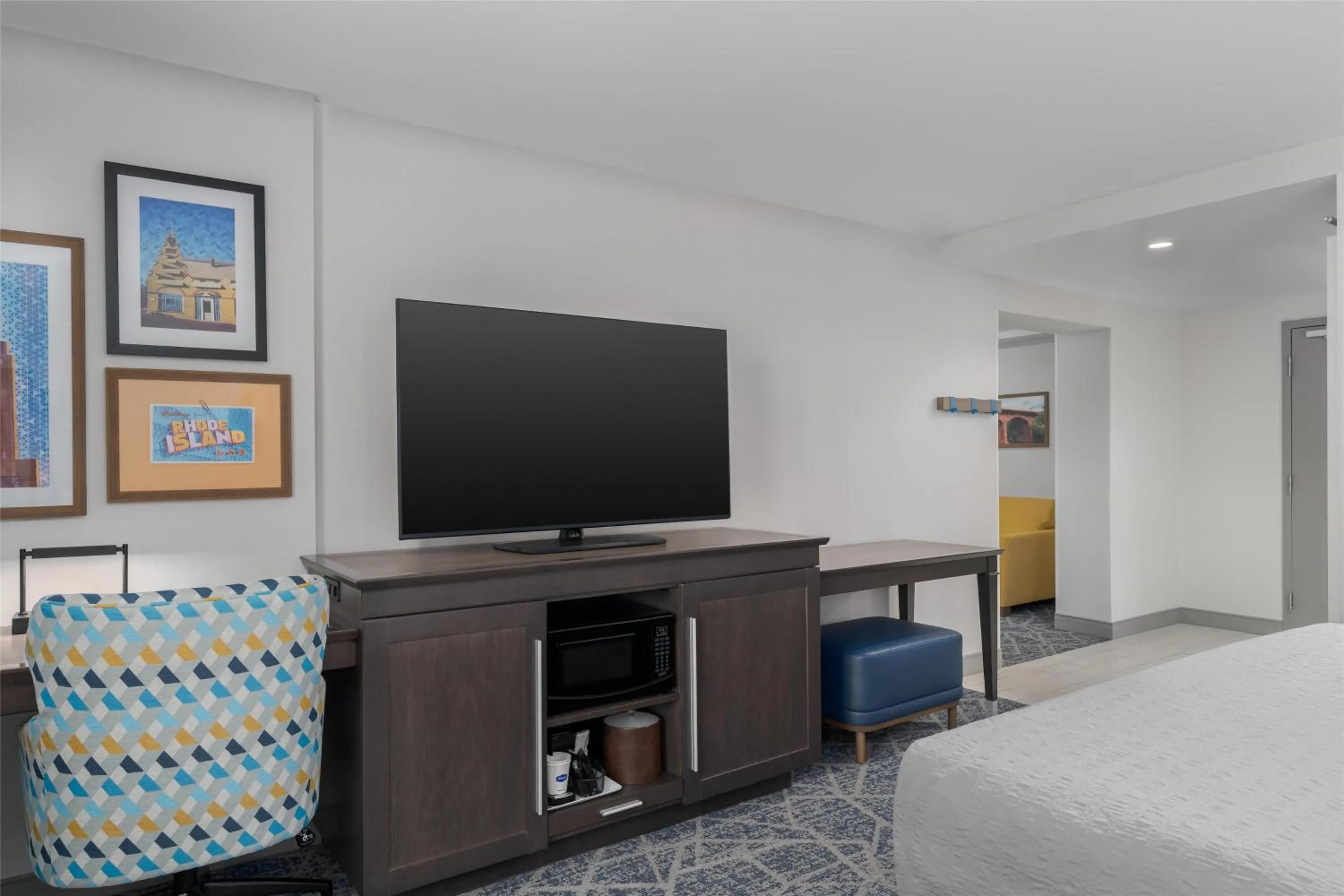 Bed in Hampton Inn-Pawtucket, RI