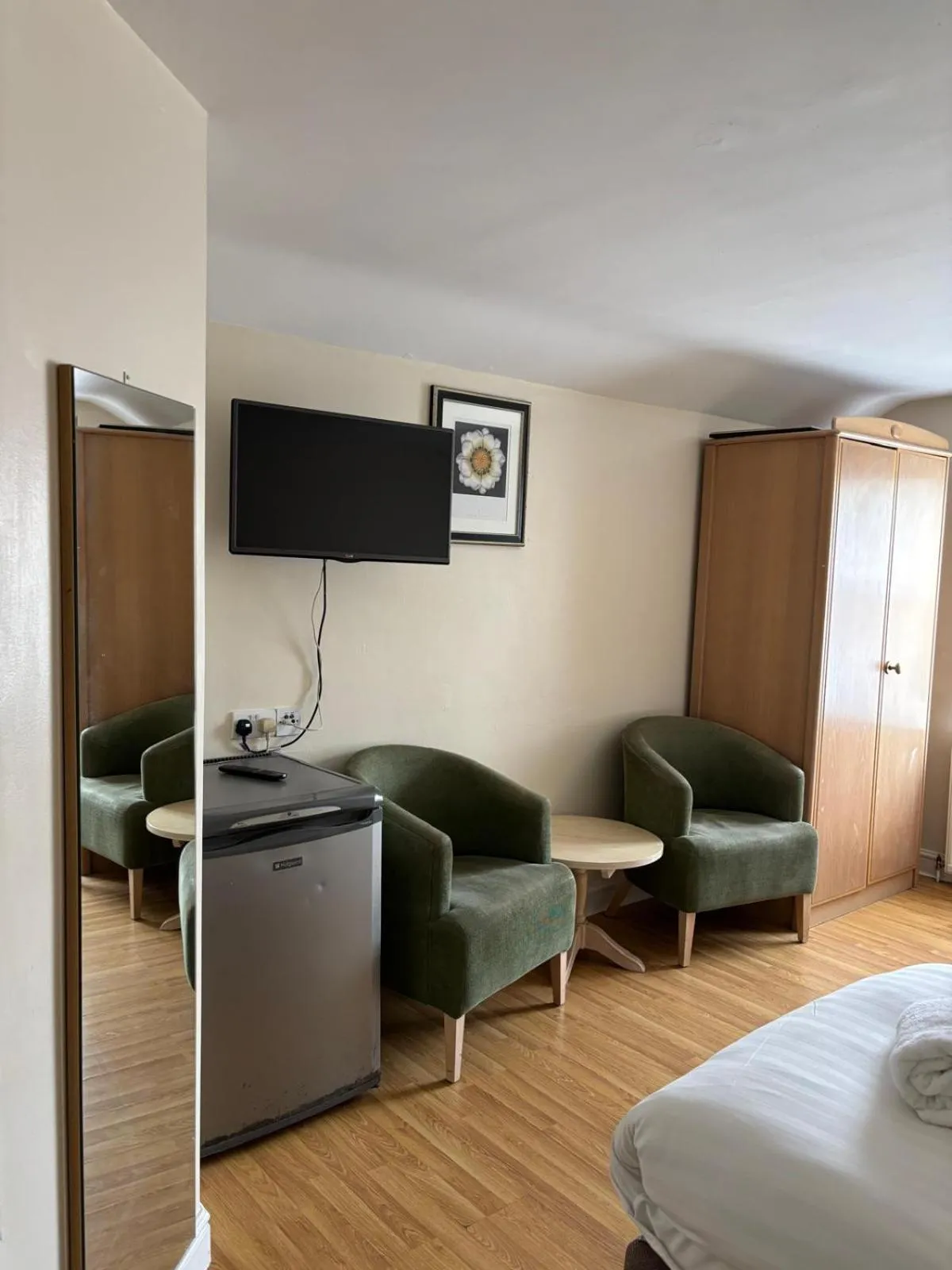 Bed in The Tudor House Hotel