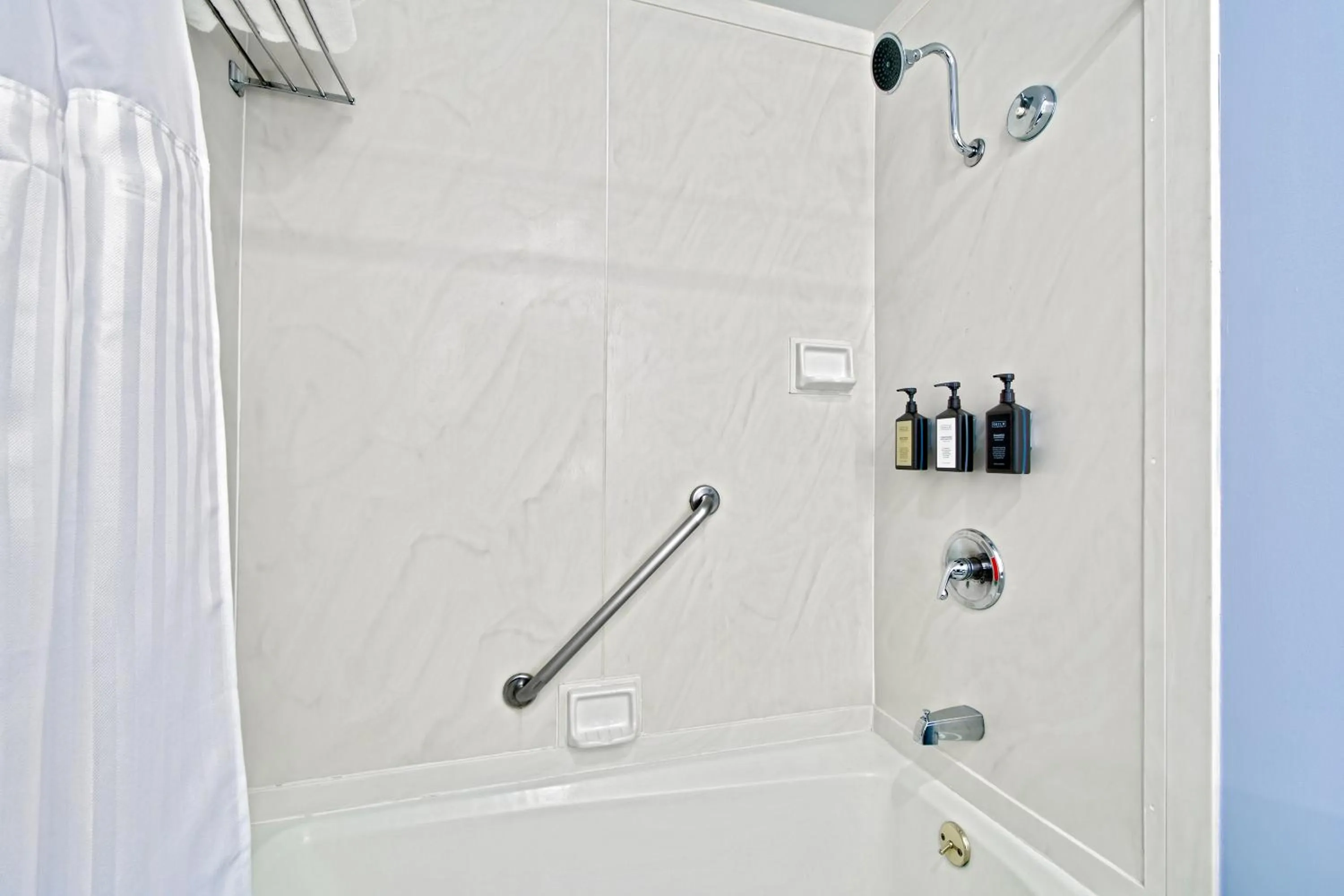 Shower in Hotel Fiona