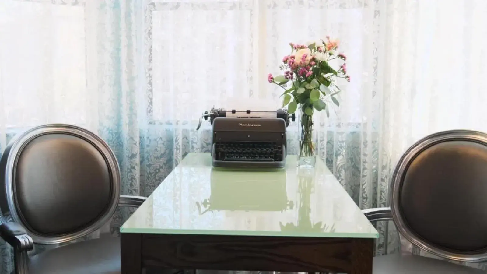 Decorative detail in Hotel Fiona Decorative detail in Hotel Fiona