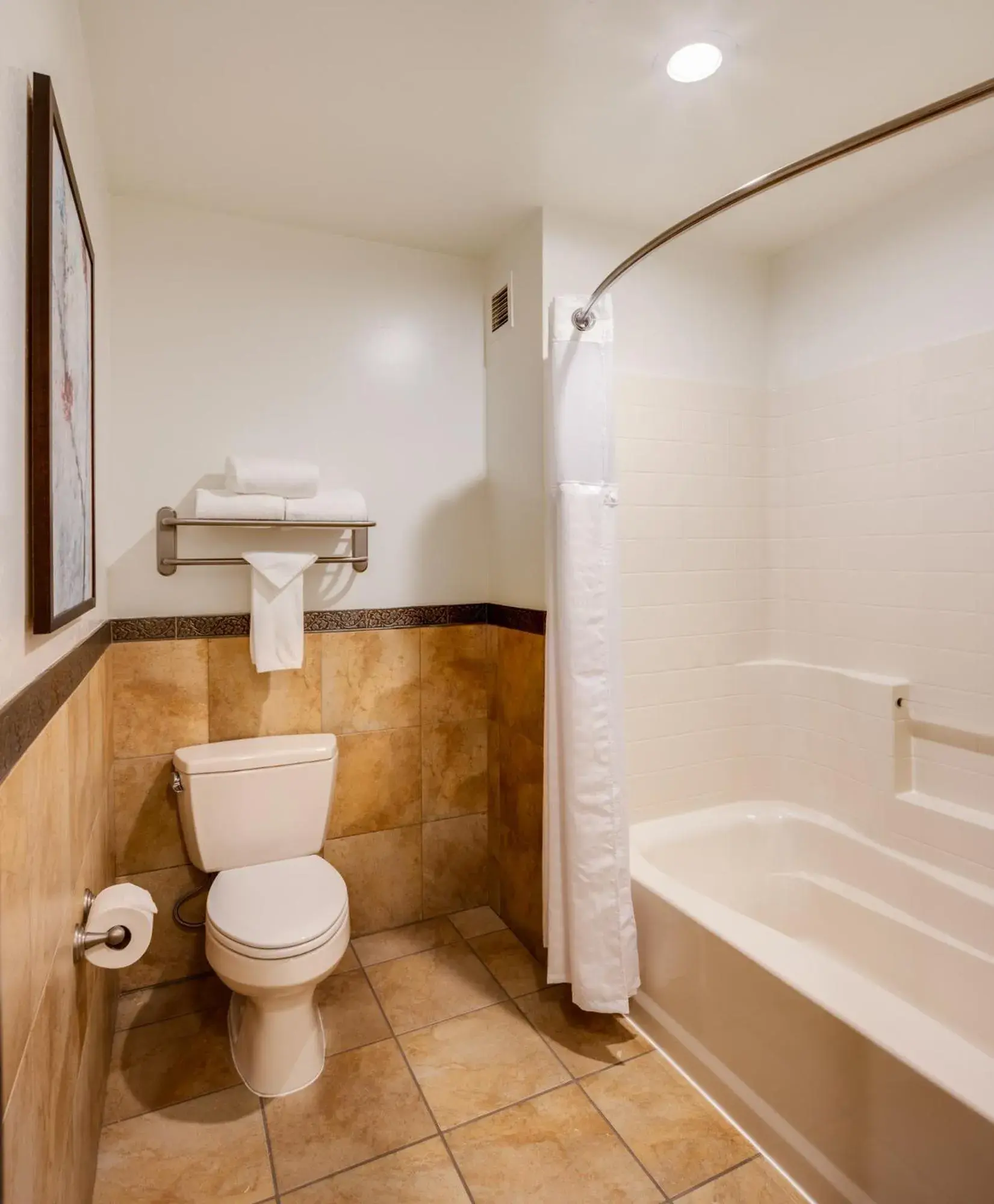 Superior King Room in Ayres Hotel Redlands - Loma Linda Superior King Room in Ayres Hotel Redlands - Loma Linda