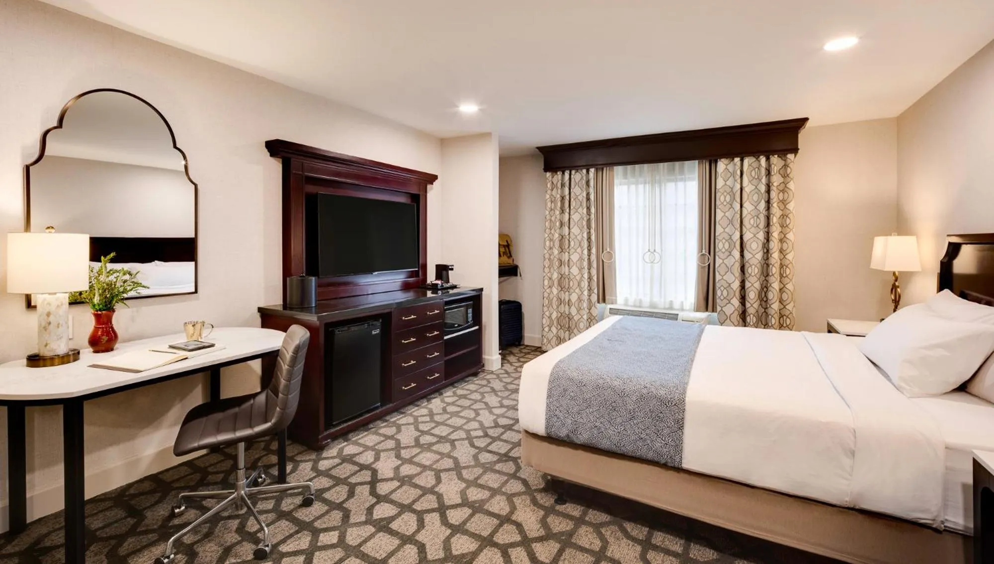 Bed in Ayres Hotel Redlands - Loma Linda