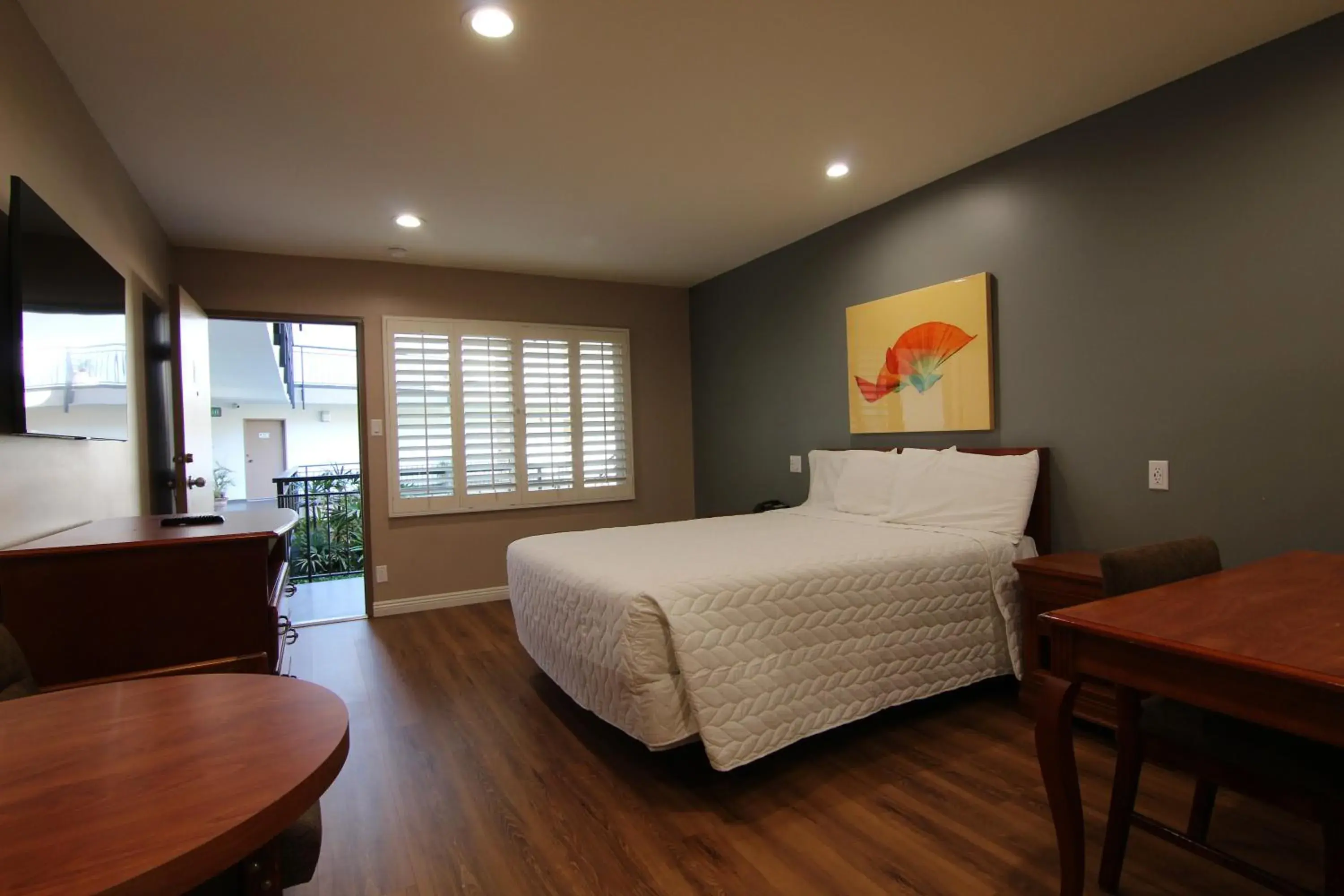 Bed in Dunes Inn - Wilshire Bed in Dunes Inn - Wilshire