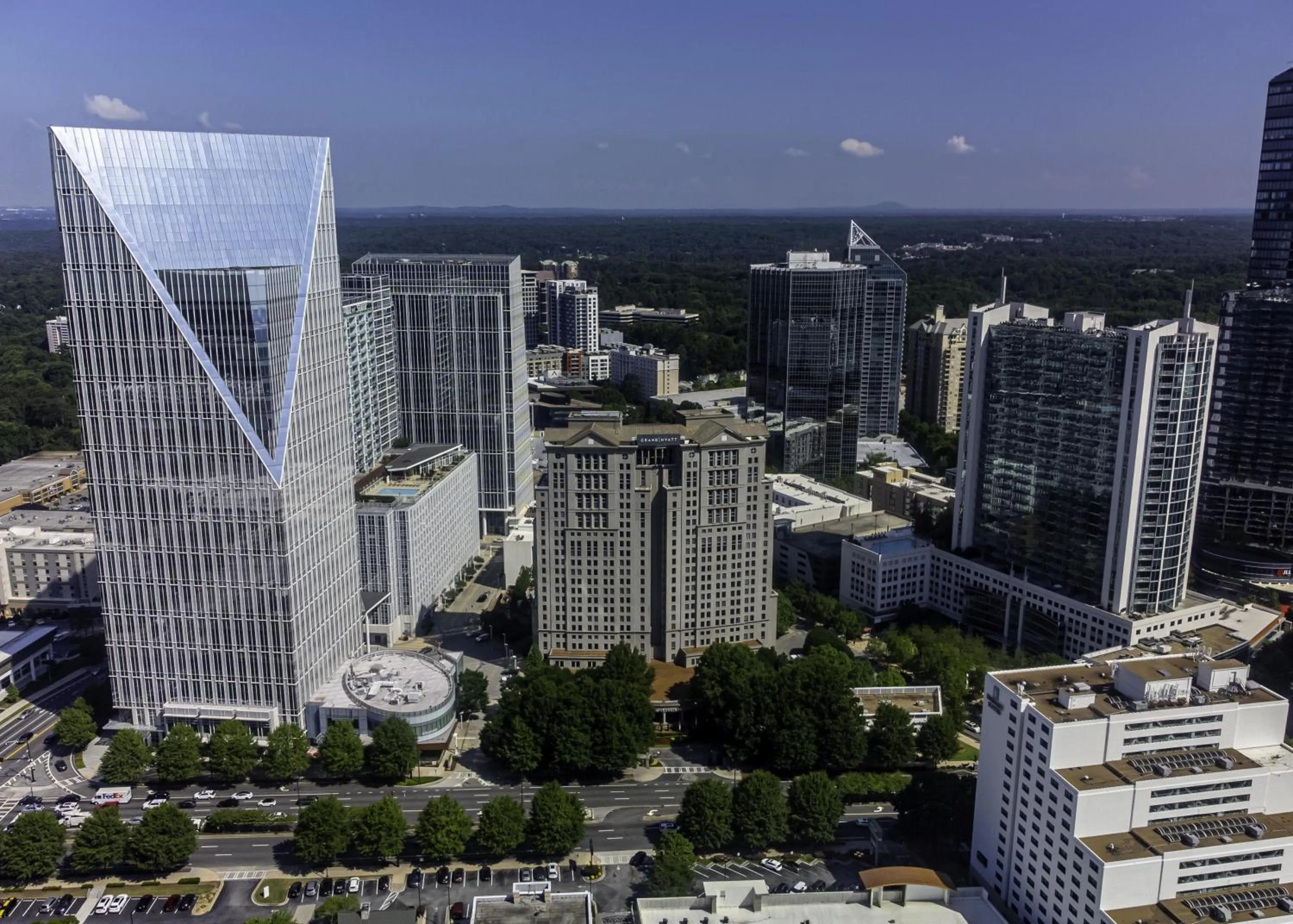 Property building in Grand Hyatt Atlanta in Buckhead