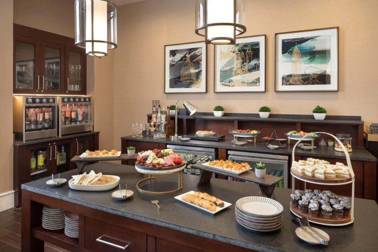 Food and drinks in Grand Hyatt Atlanta in Buckhead