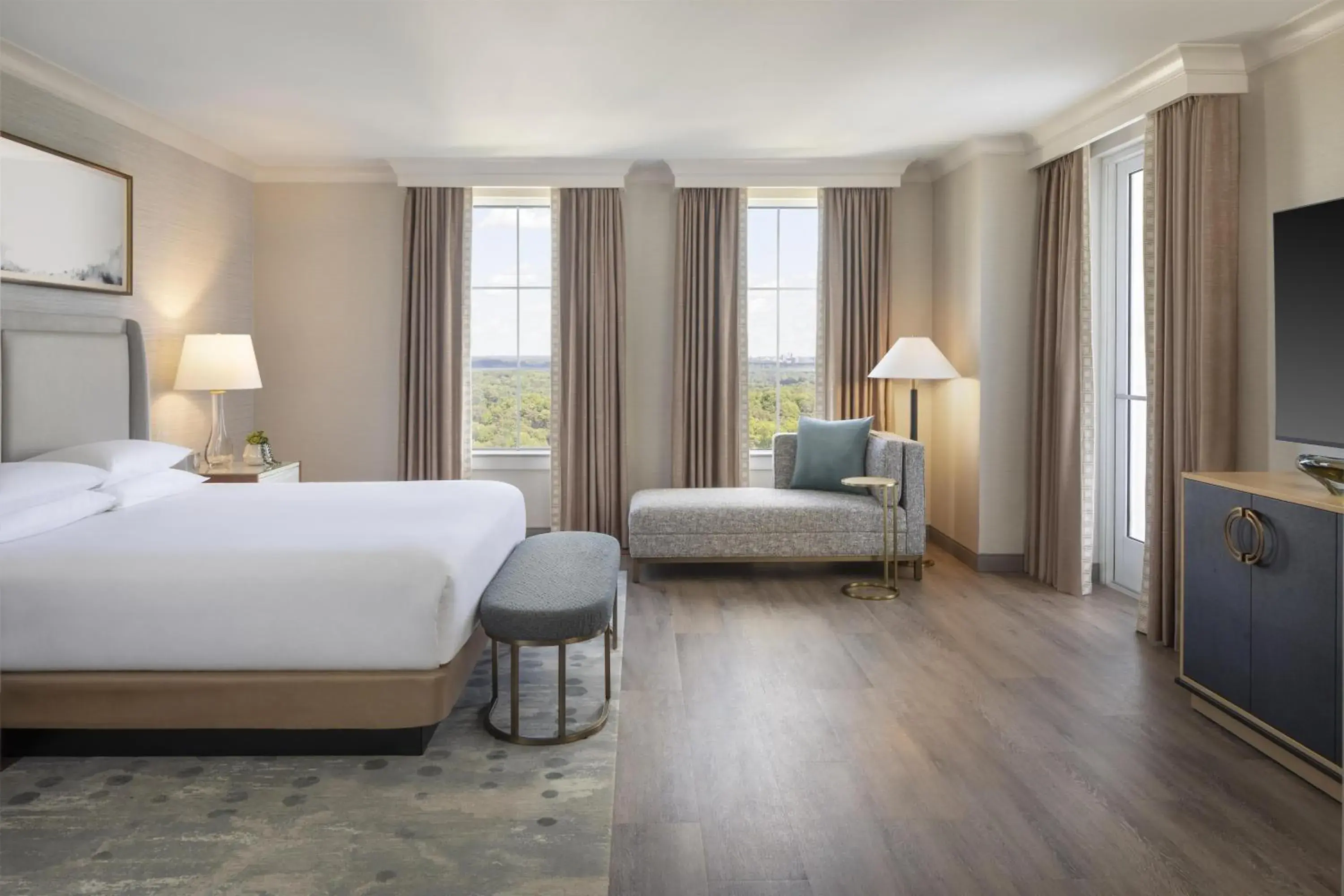 Photo of the whole room, Bed in Grand Hyatt Atlanta in Buckhead Photo of the whole room, Bed in Grand Hyatt Atlanta in Buckhead