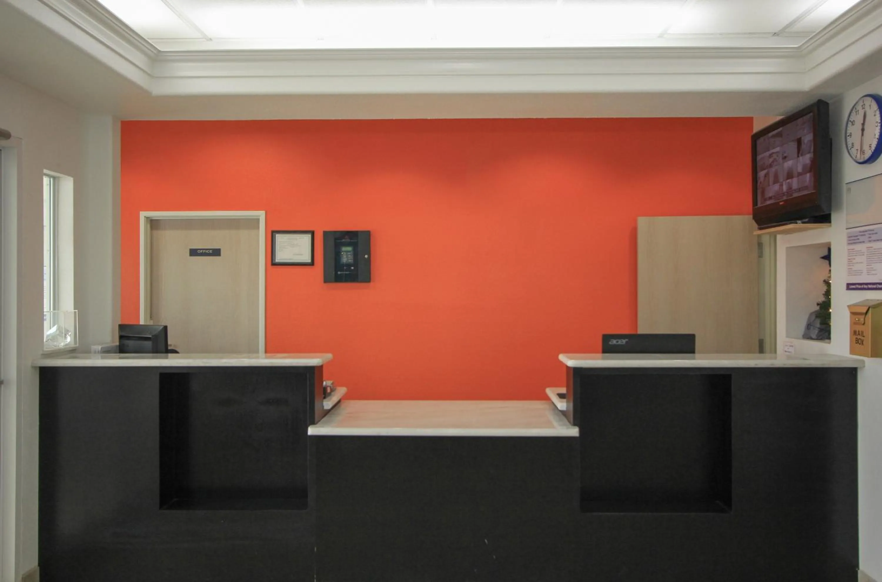 Lobby or reception in Motel 6-San Antonio, TX - Downtown - Alamo Dome