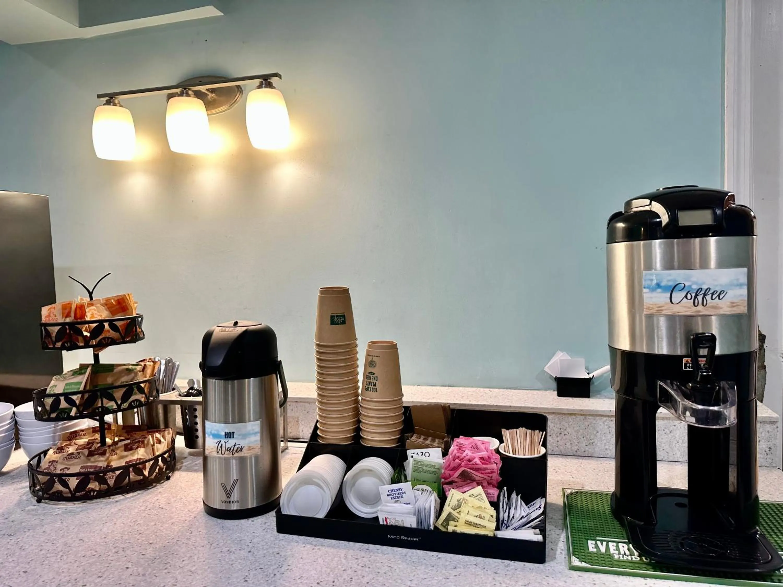 Breakfast in Gilbert's Resort