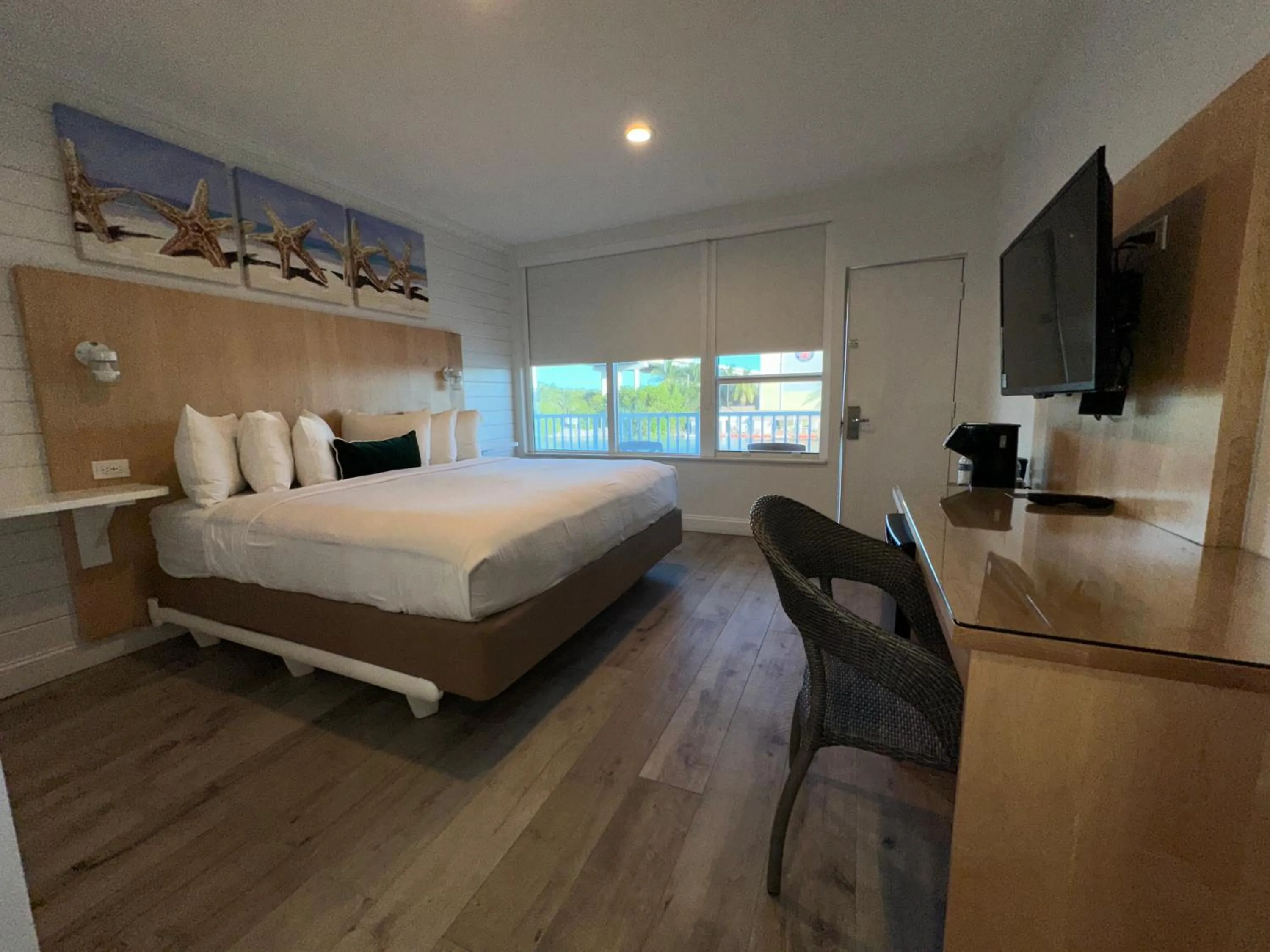 Bed in Gilbert's Resort