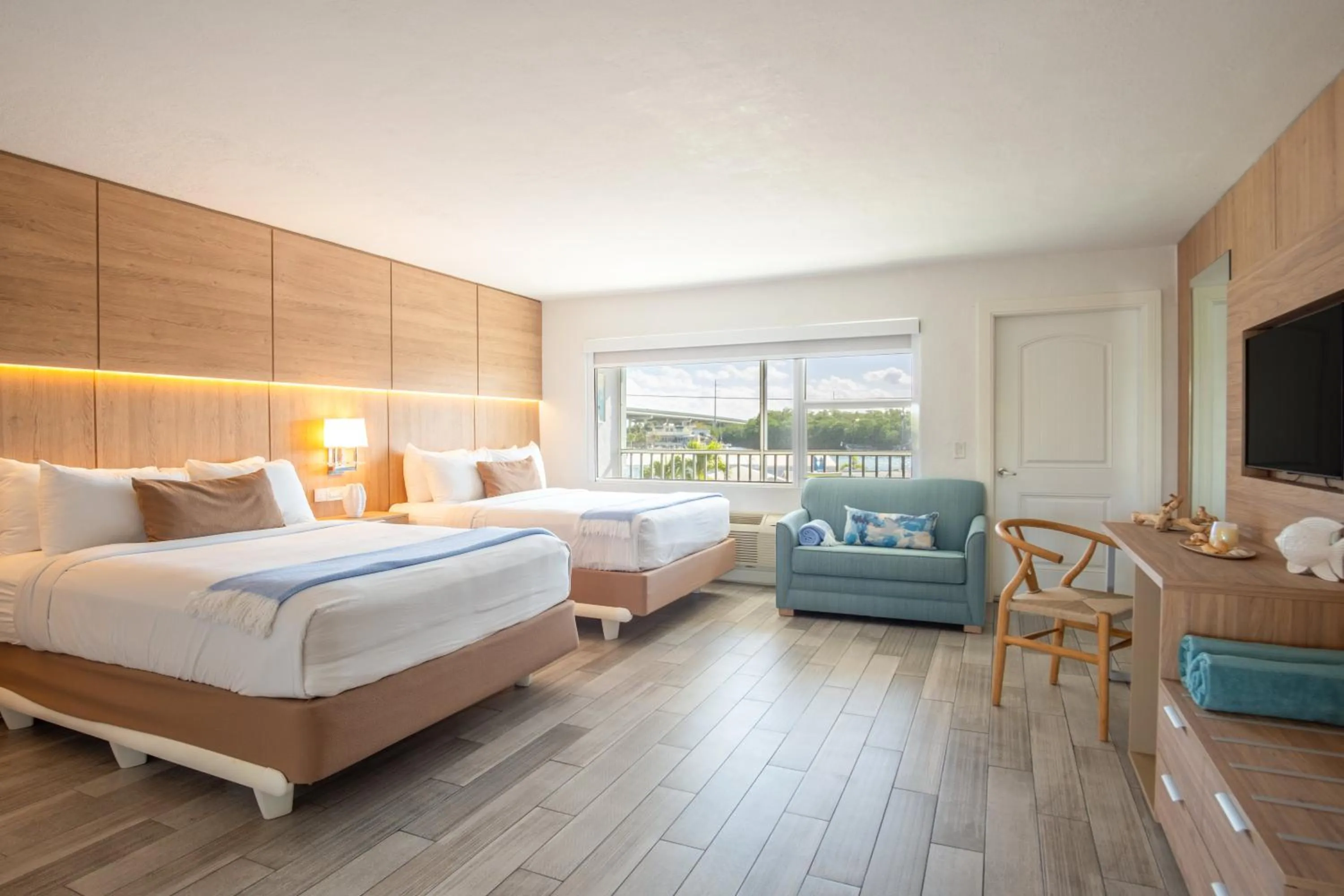 Bed in Gilbert's Resort