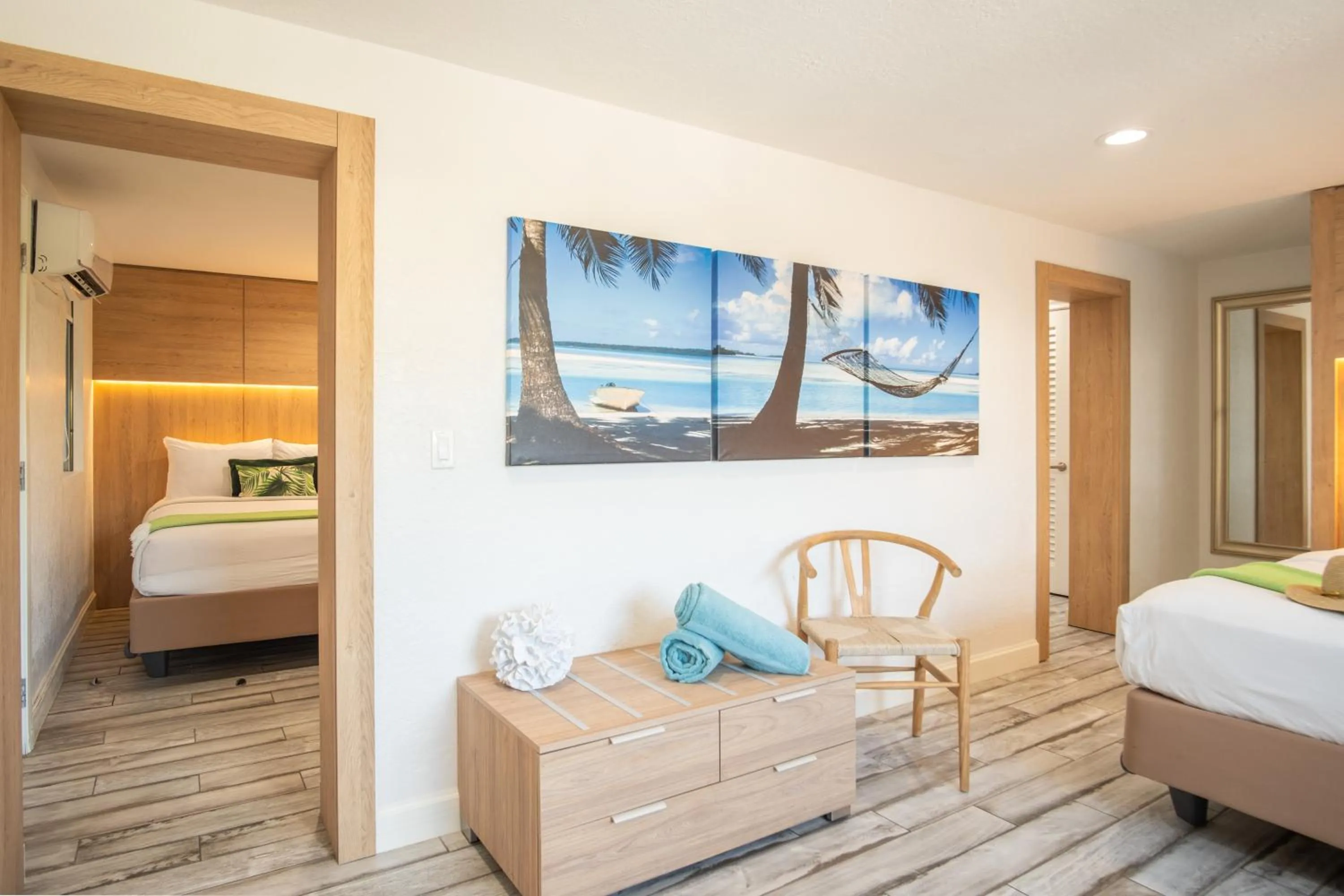 Bedroom, Bed in Gilbert's Resort