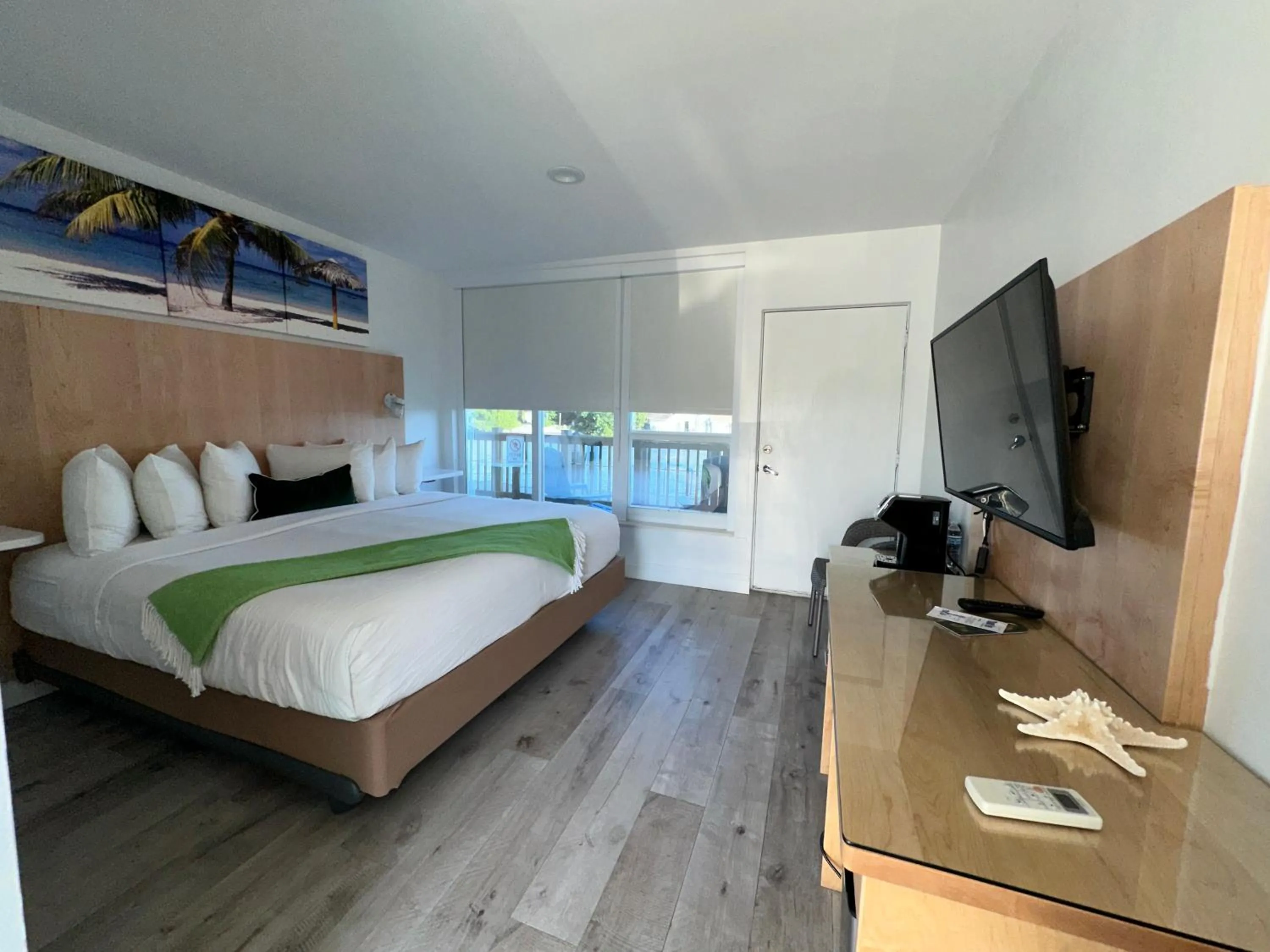 Bed in Gilbert's Resort