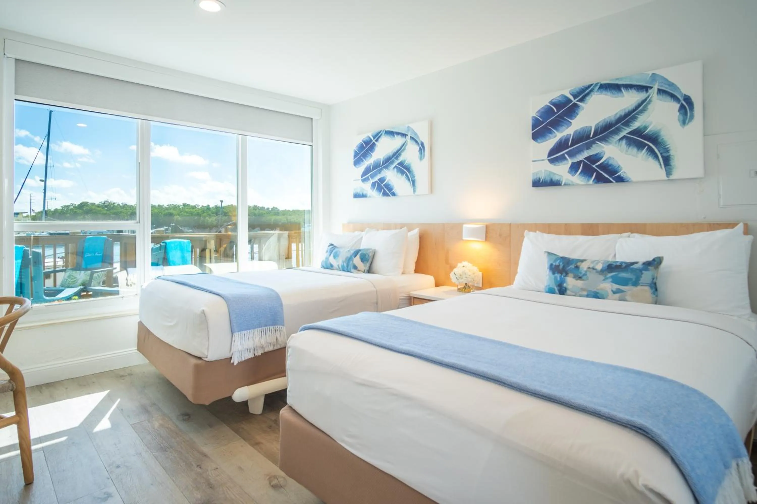 Photo of the whole room, Bed in Gilbert's Resort