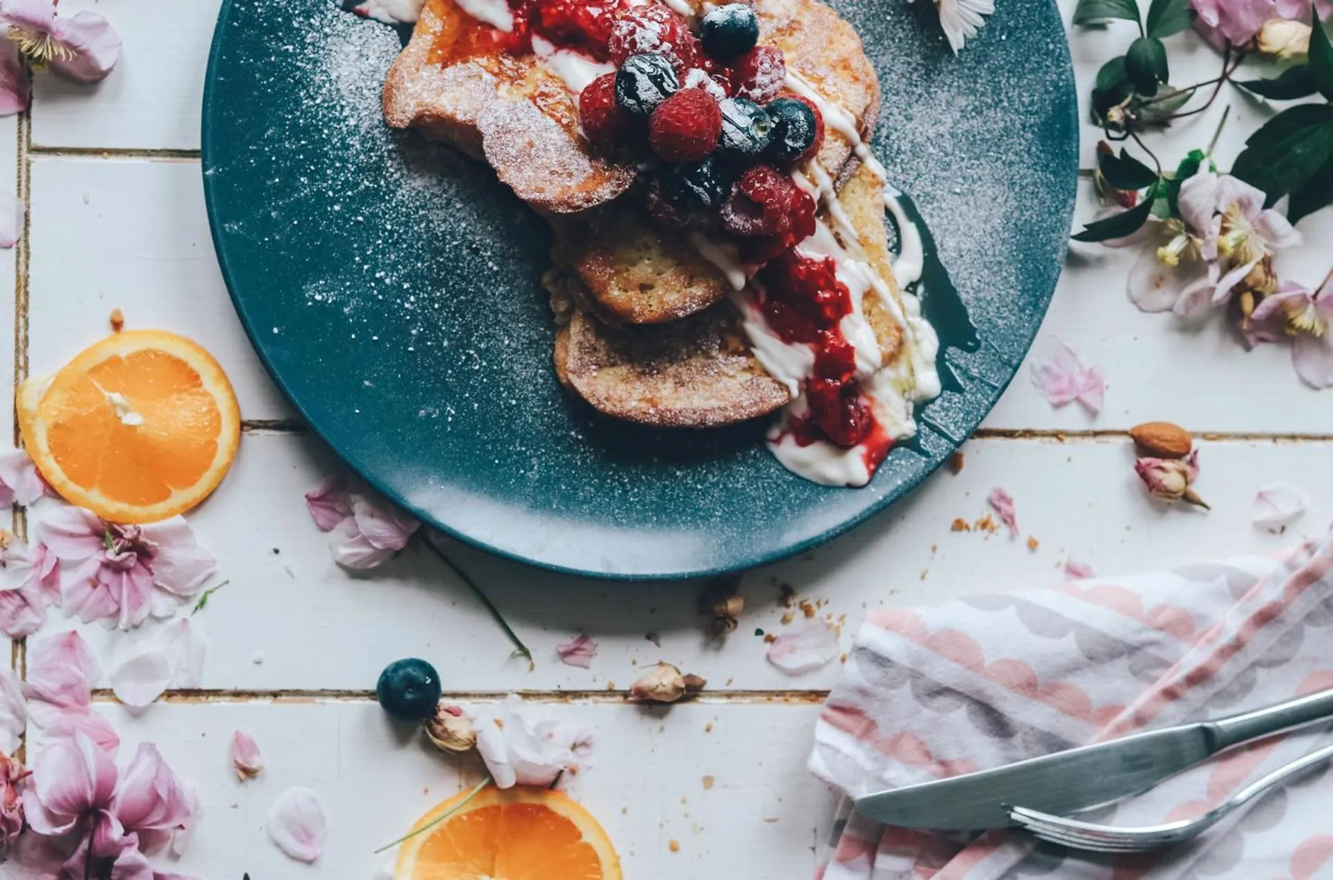 Food and drinks in Nassau Suite South Beach, an All Suite Hotel