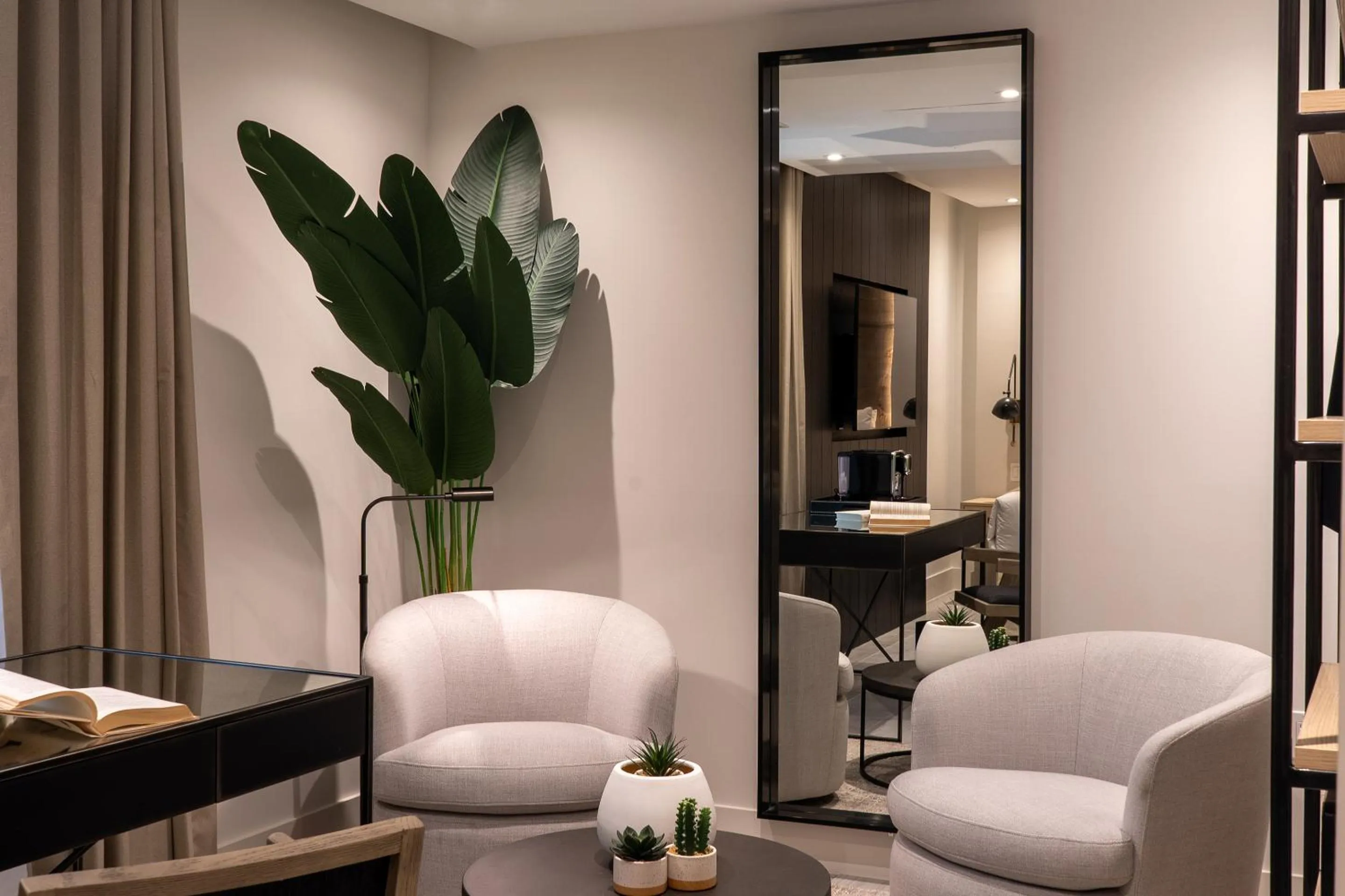 Seating area in Nassau Suite South Beach, an All Suite Hotel