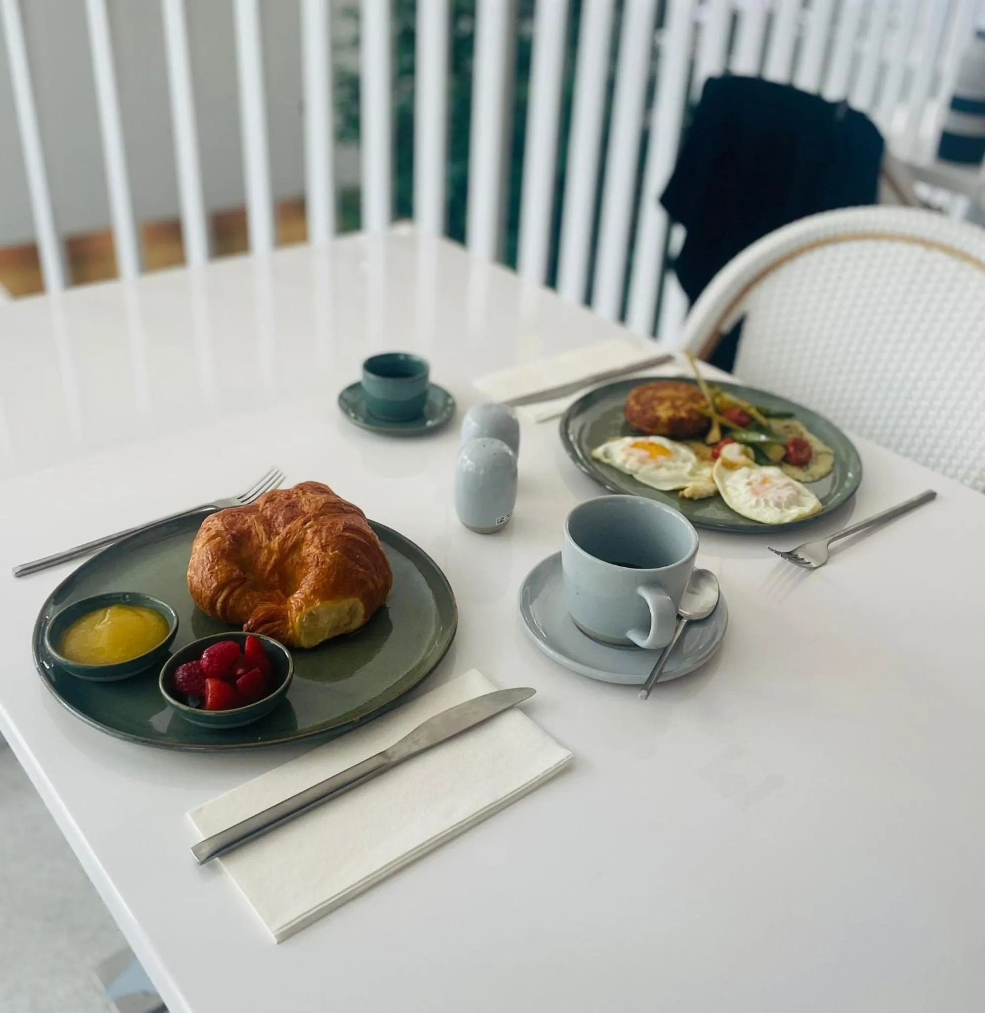 Breakfast in Nassau Suite South Beach, an All Suite Hotel