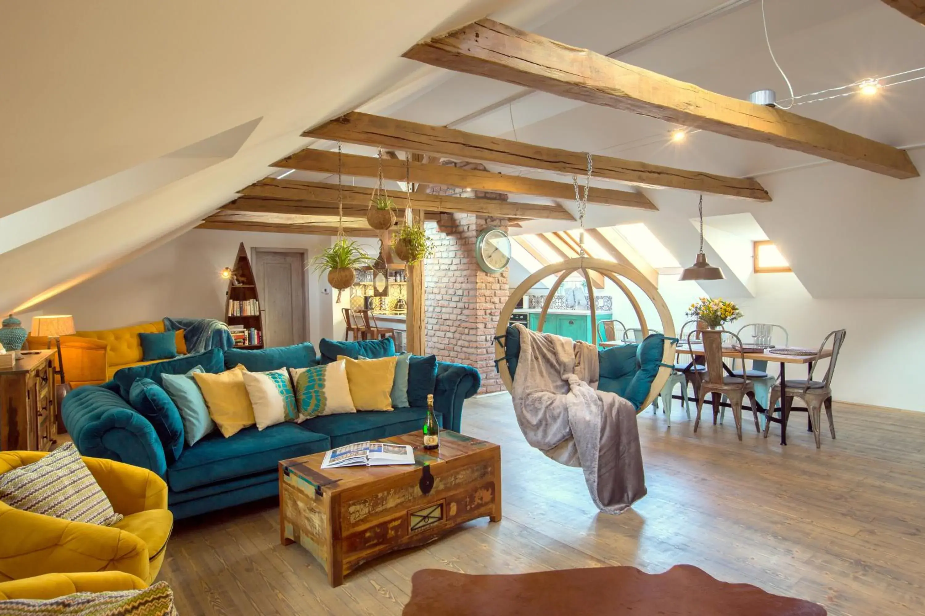 Bohemian Chic 2 Bedroom 2 Bathroom Loft with Hanging Chair Bohemian Chic 2 Bedroom 2 Bathroom Loft with Hanging Chair