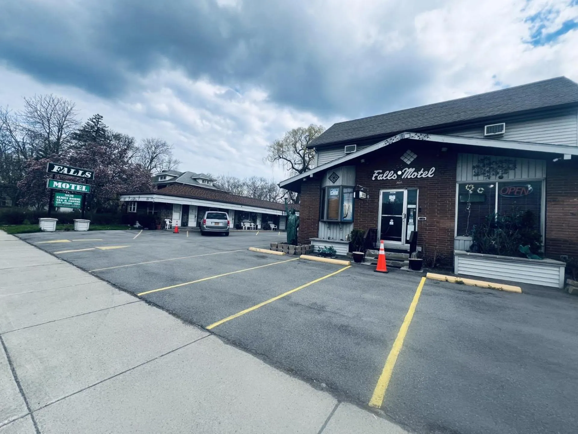 Property building in Falls Motel