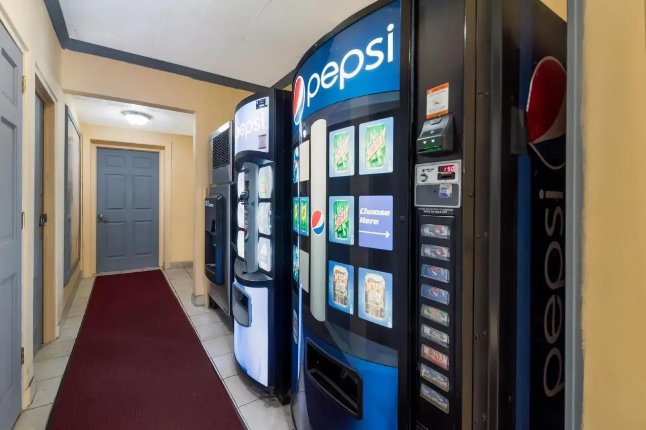 Food and drinks in Knights Inn Phildelphia Food and drinks in Knights Inn Phildelphia