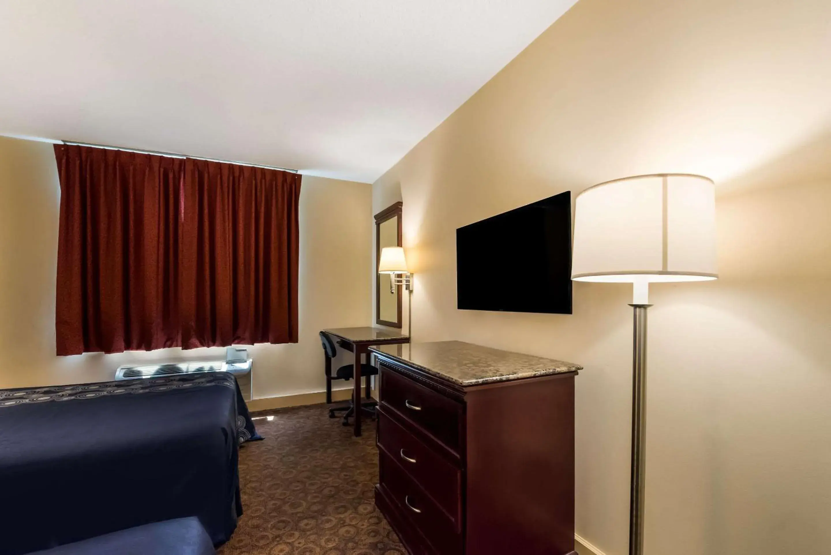 Bedroom, Bed in Rodeway Inn Bedroom, Bed in Rodeway Inn