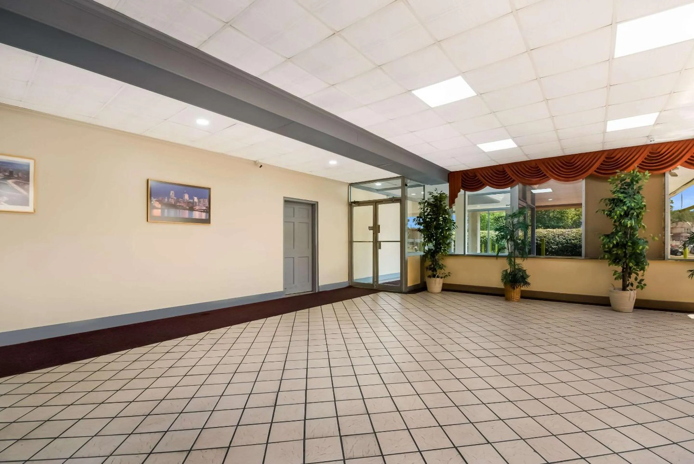 Lobby or reception in Rodeway Inn