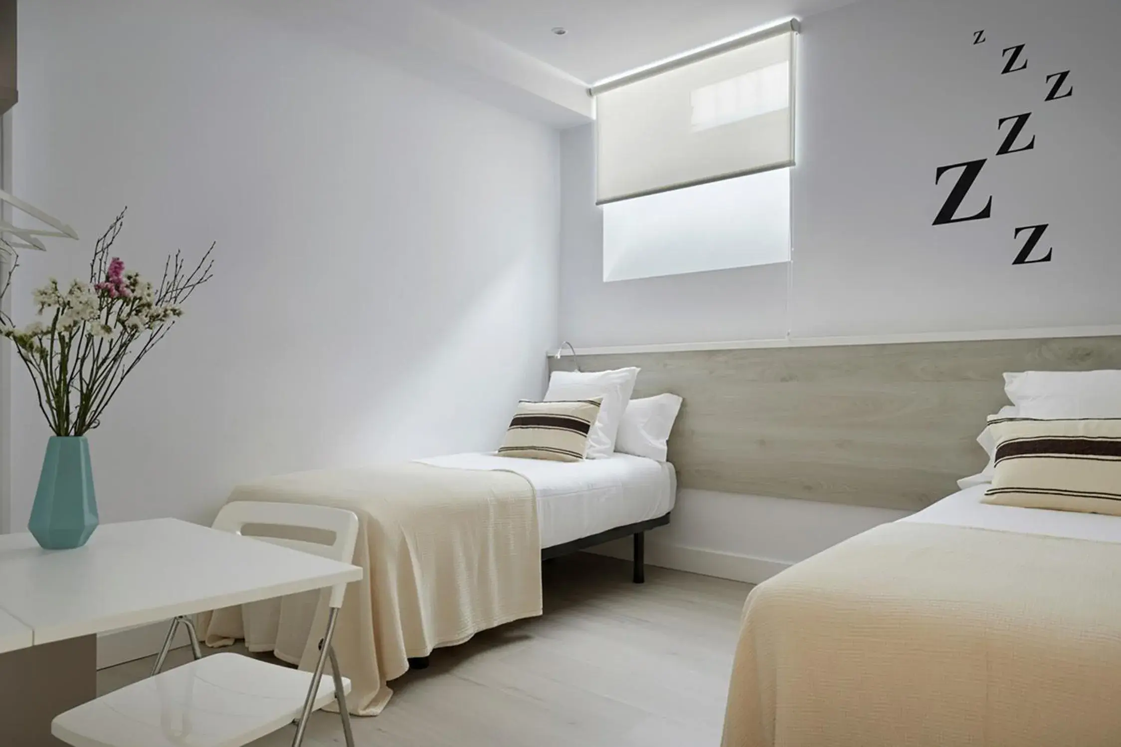 Standard Double Room with Shared Bathroom in Pension El Puerto Standard Double Room with Shared Bathroom in Pension El Puerto