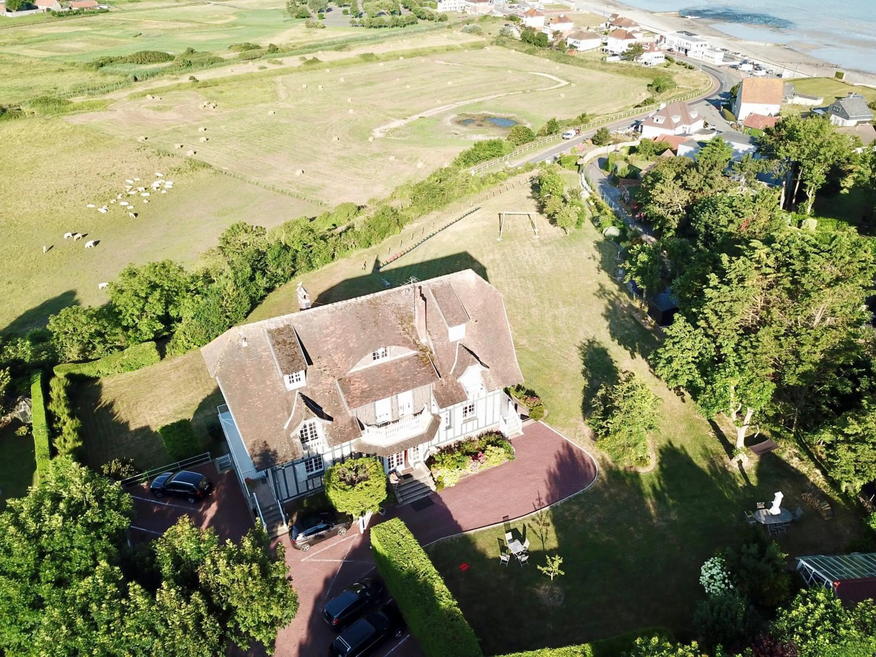 Bird's eye view in The Old Fenwick House