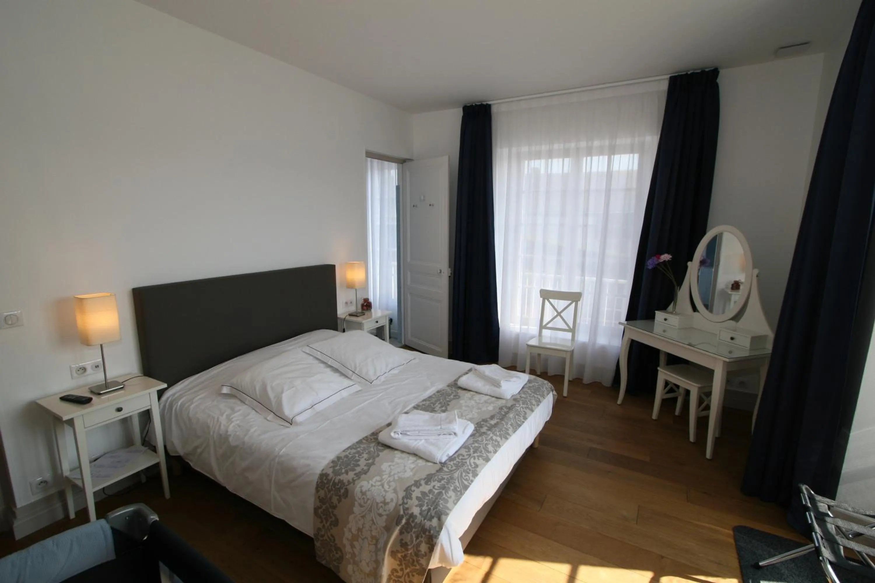 Photo of the whole room, Bed in The Old Fenwick House