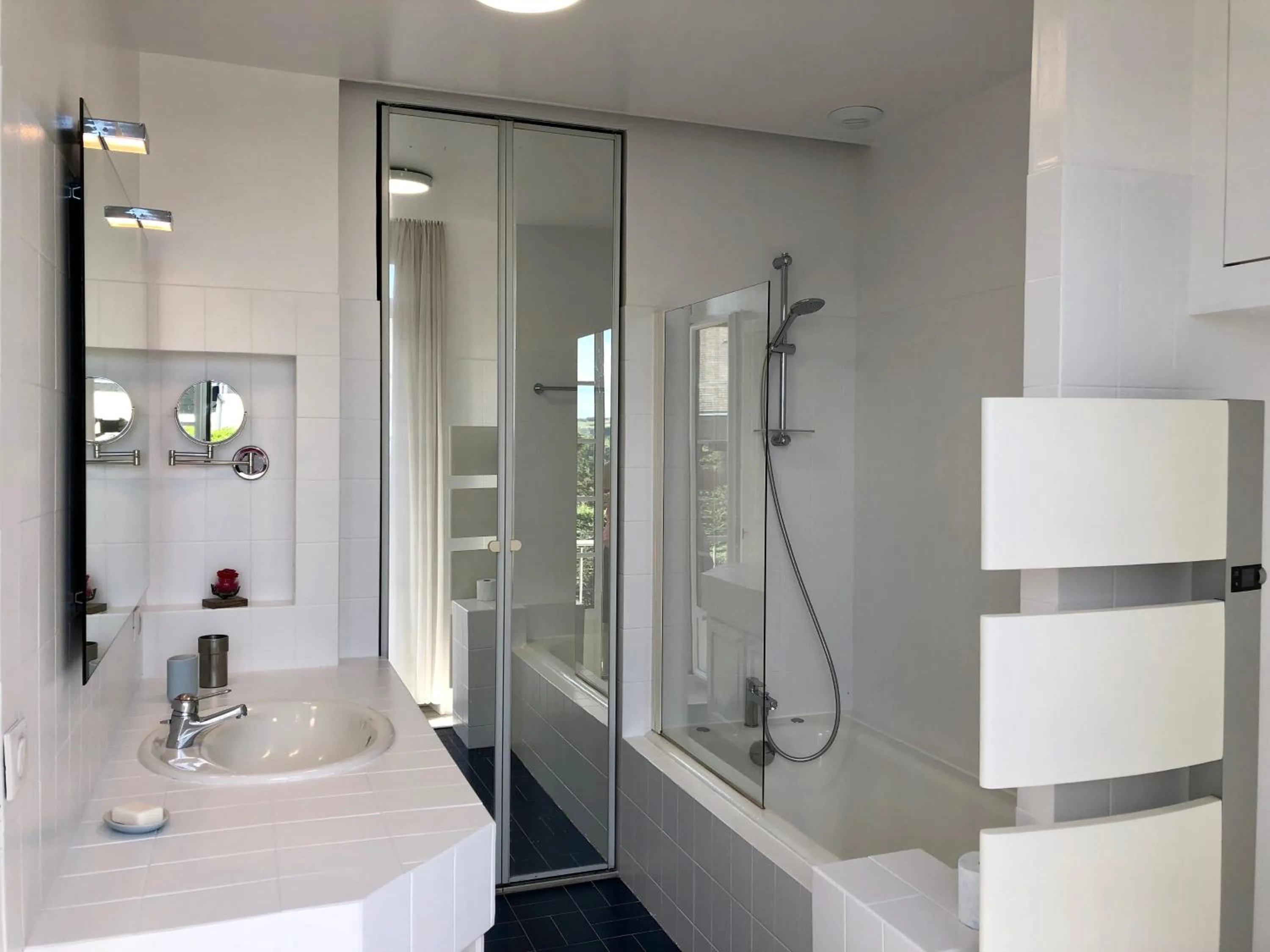 Bathroom in The Old Fenwick House