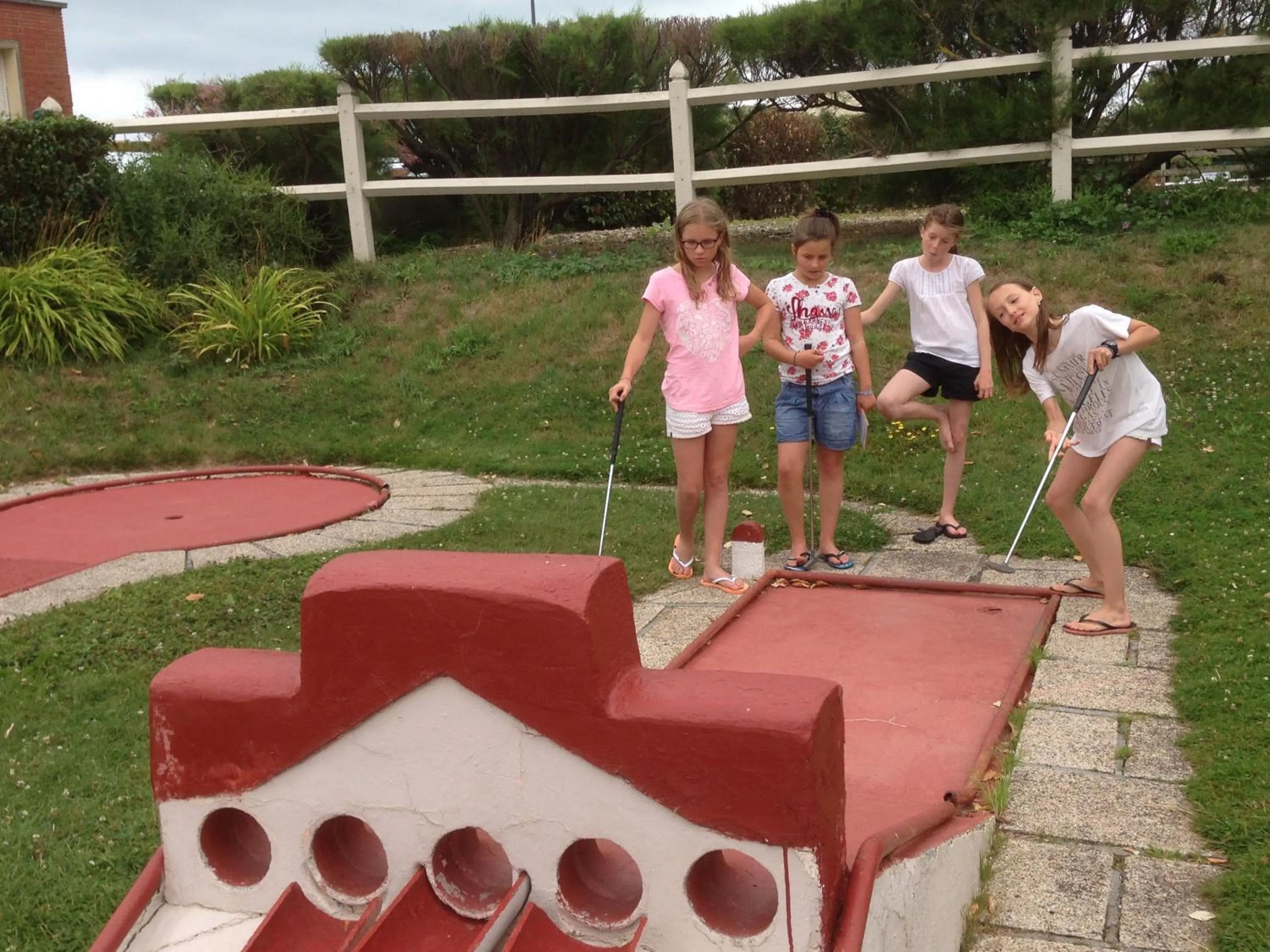 Minigolf in The Old Fenwick House
